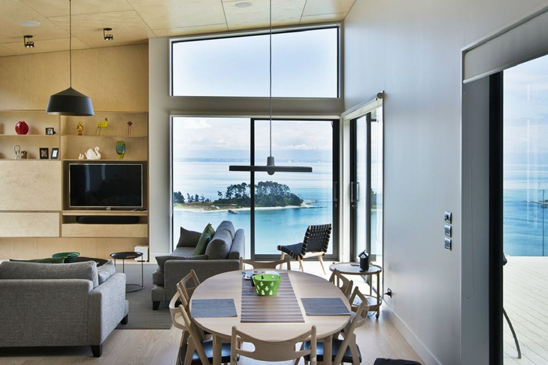 HAULASHORE ISLAND HO