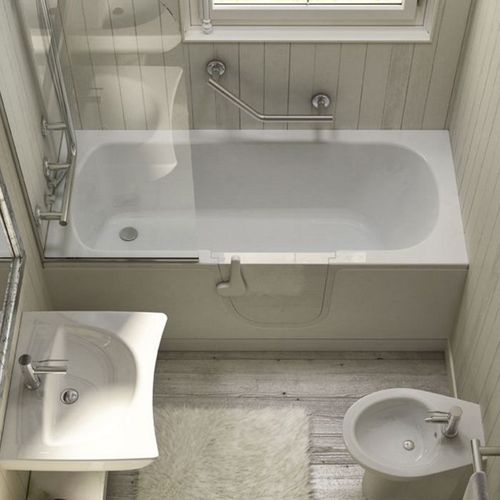 Oasi 170cm bathtub - door on the right by GOMAN