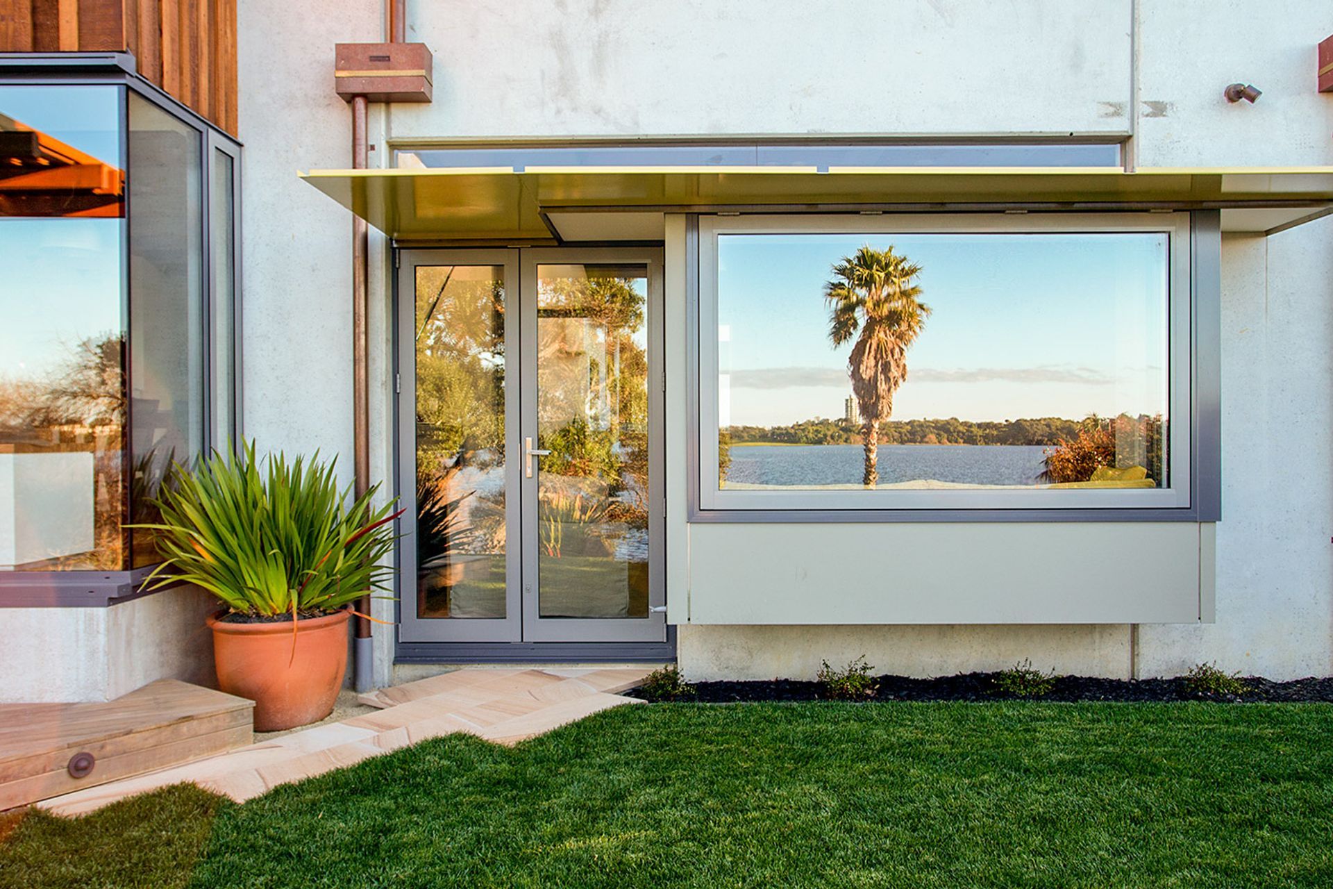 Lake Pupuke House, Mitchell & Stout Architects