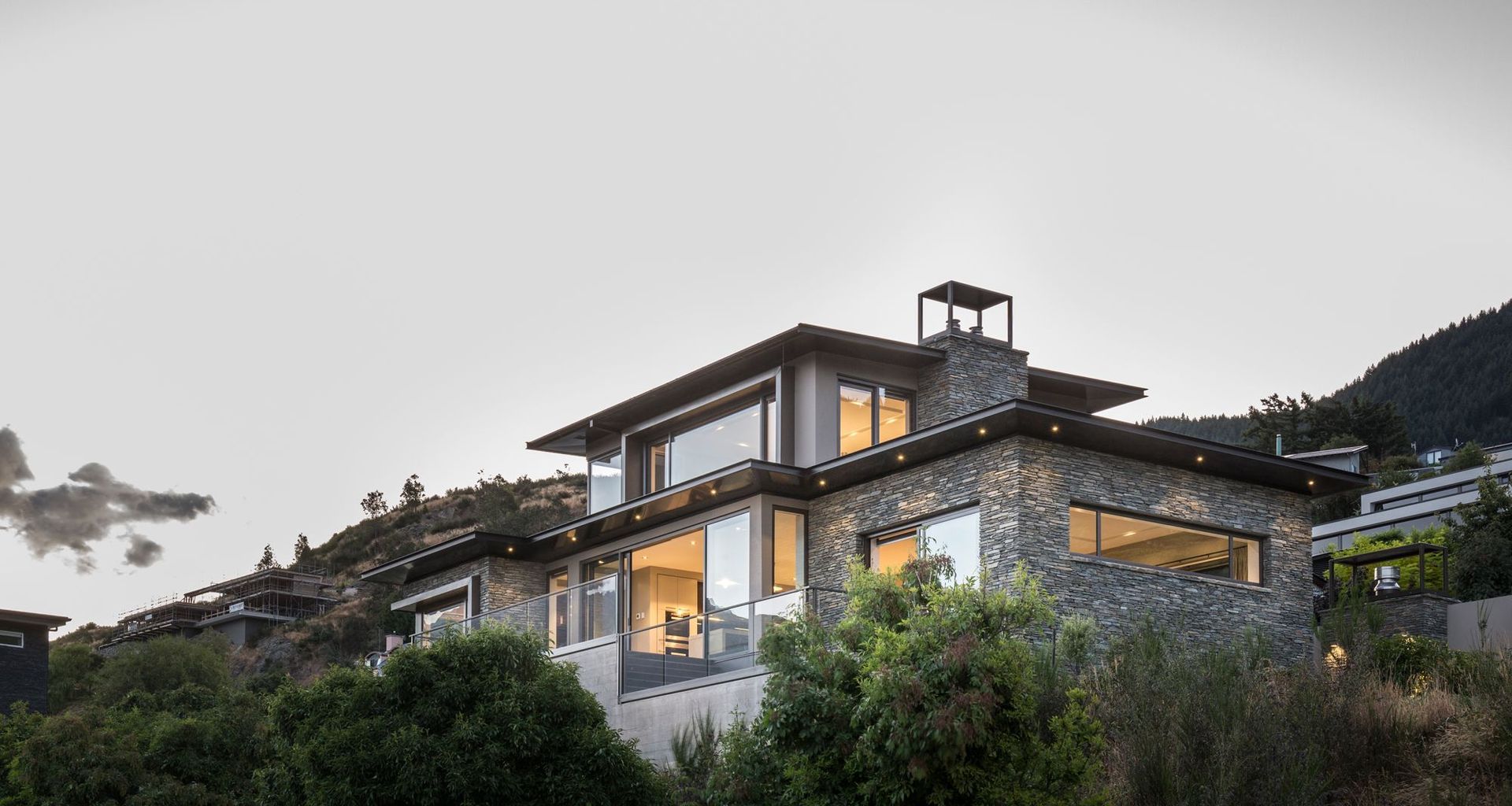 Lake Wakatipu House banner