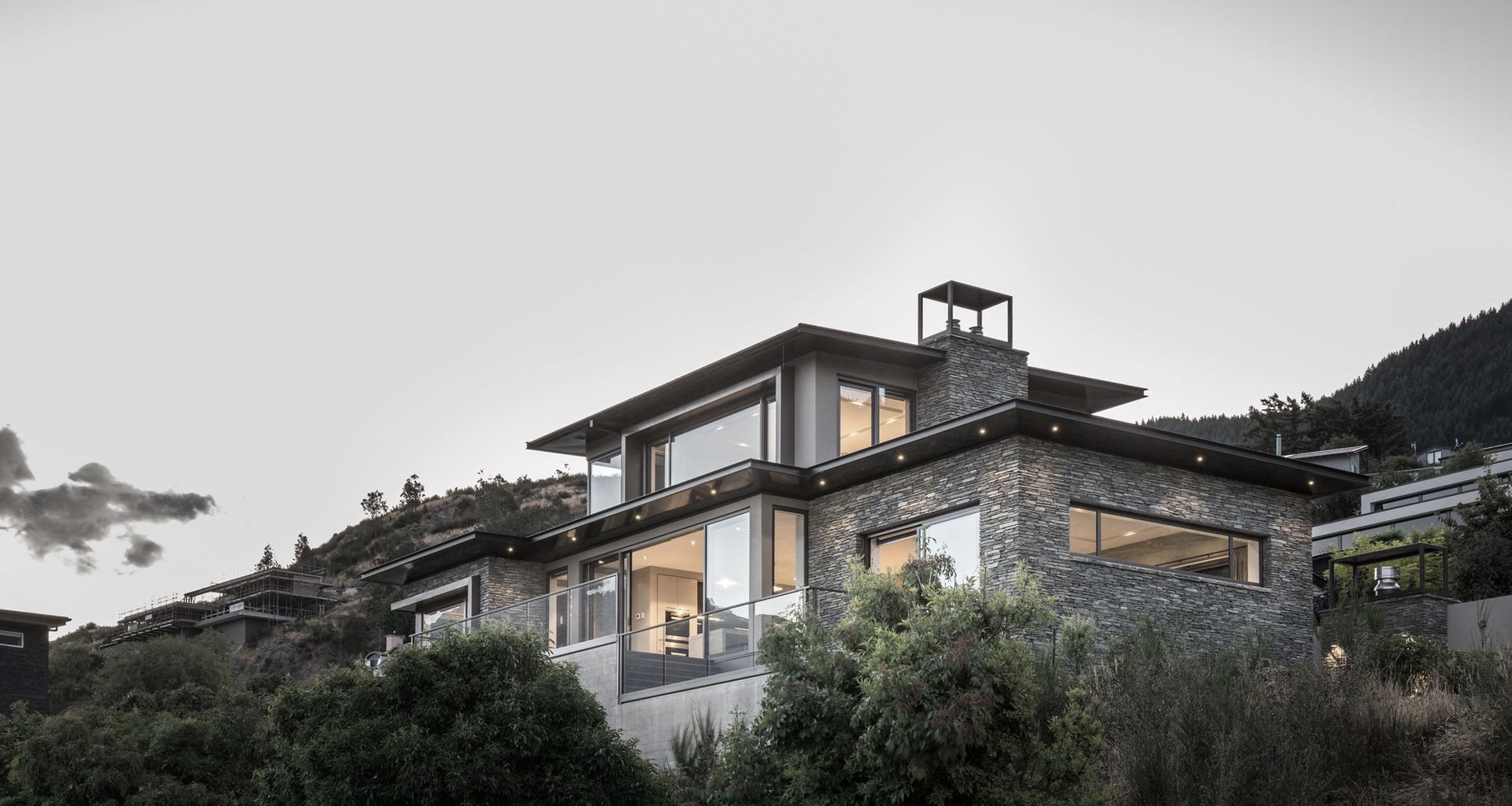 Lake Wakatipu House banner