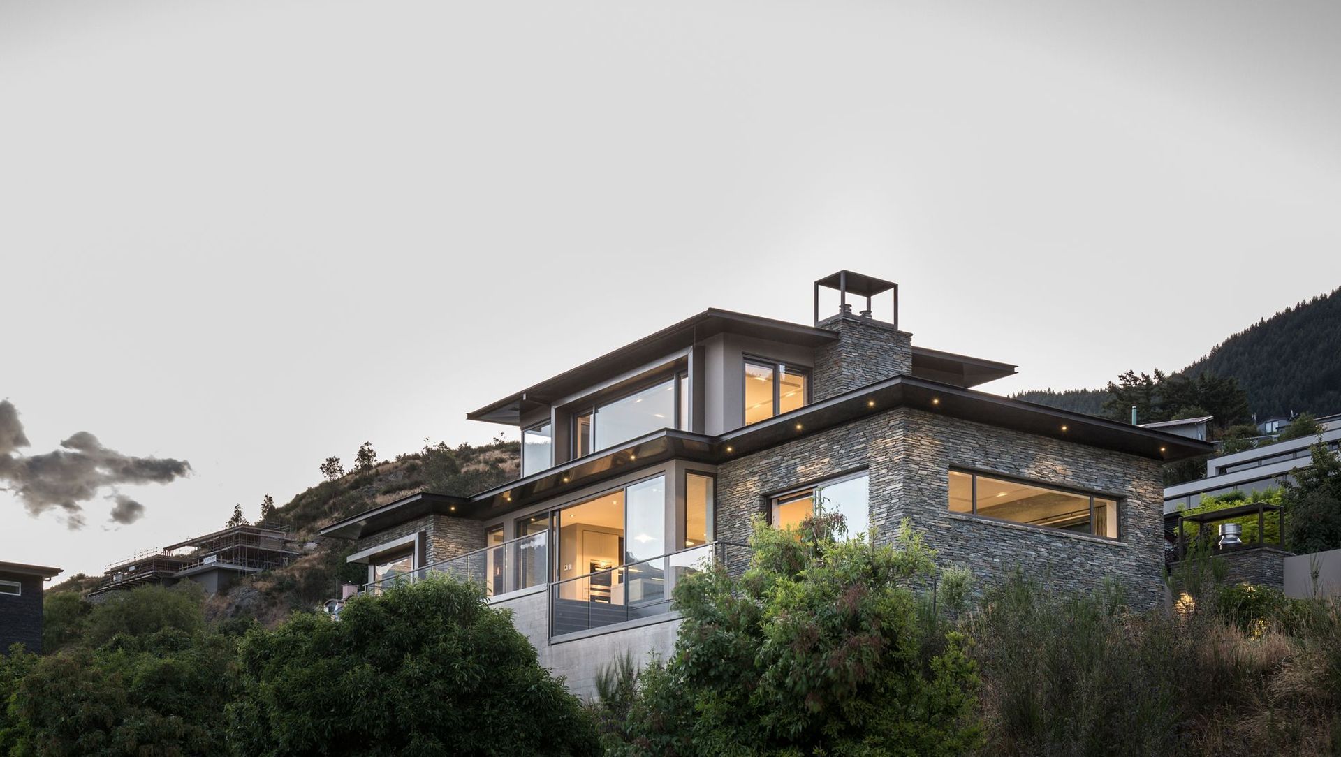 Lake Wakatipu House banner