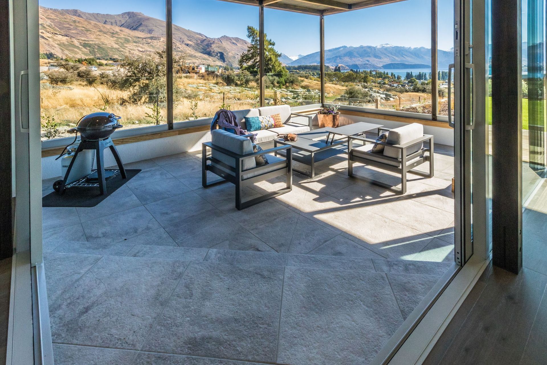 Lake Wanaka Courtyard House