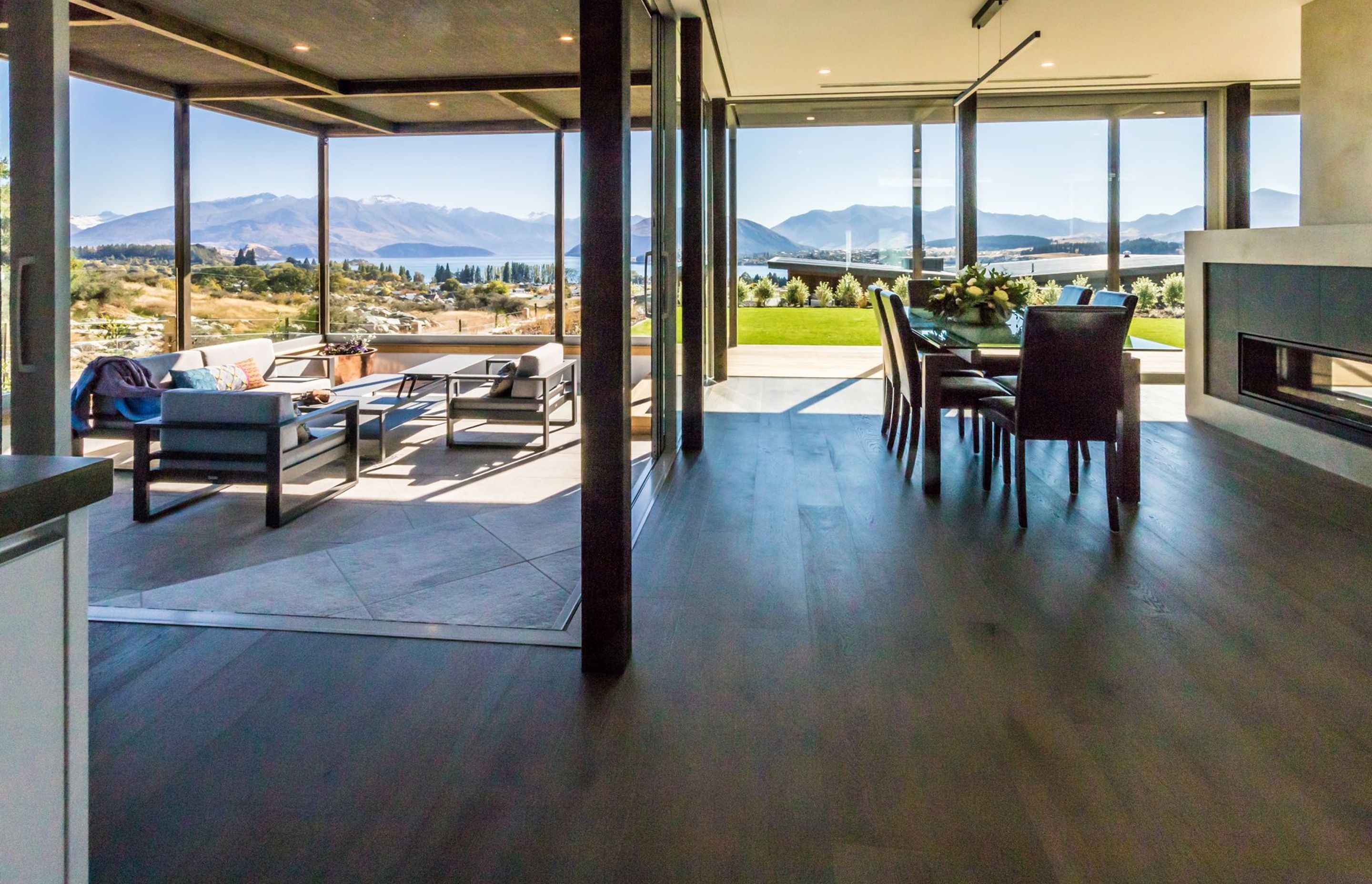 Lake Wanaka Courtyard House