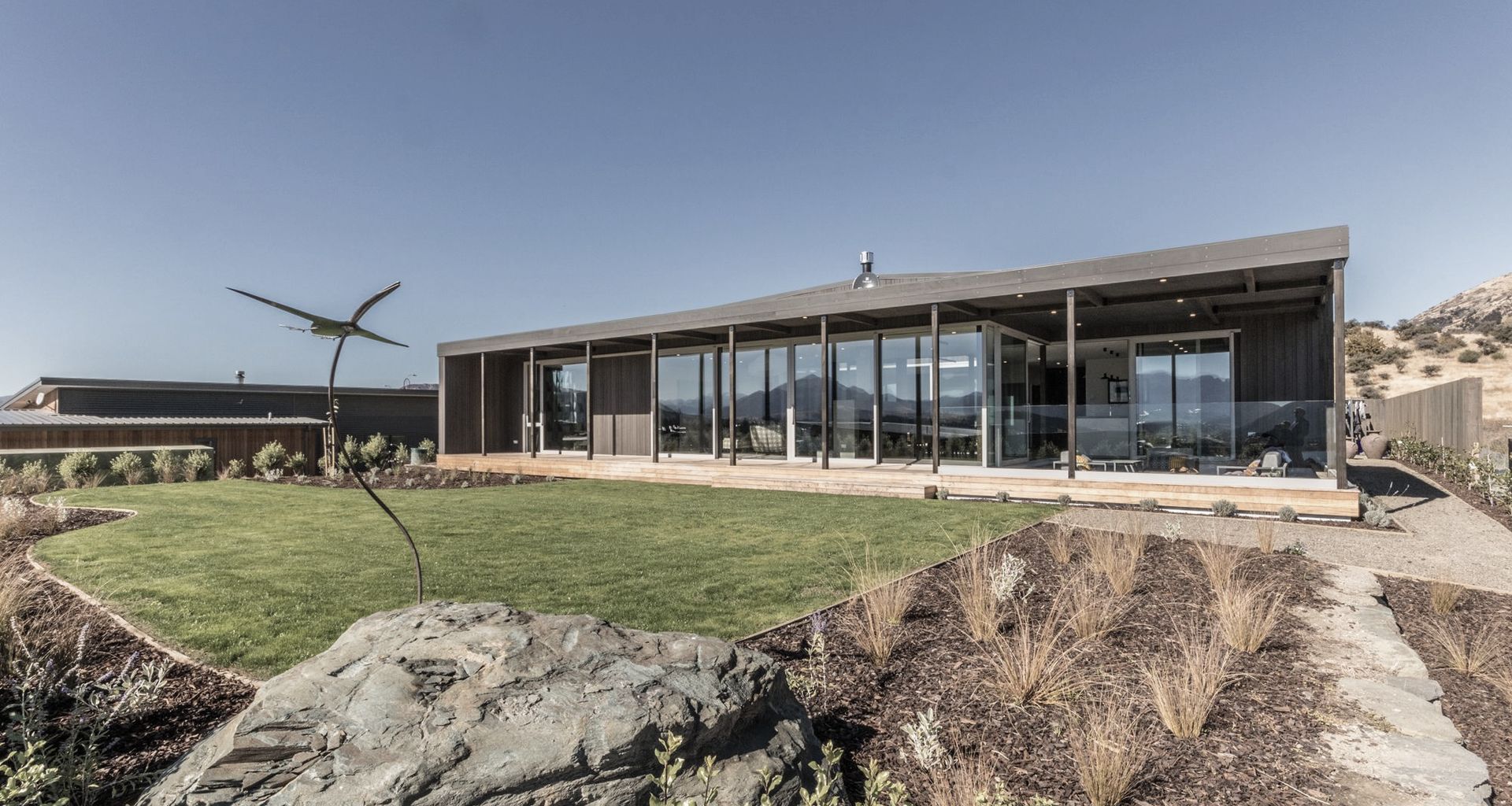 Lake Wanaka Courtyard House banner