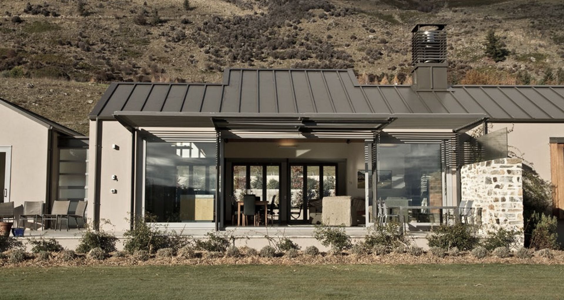 Wanaka House, Wanaka banner