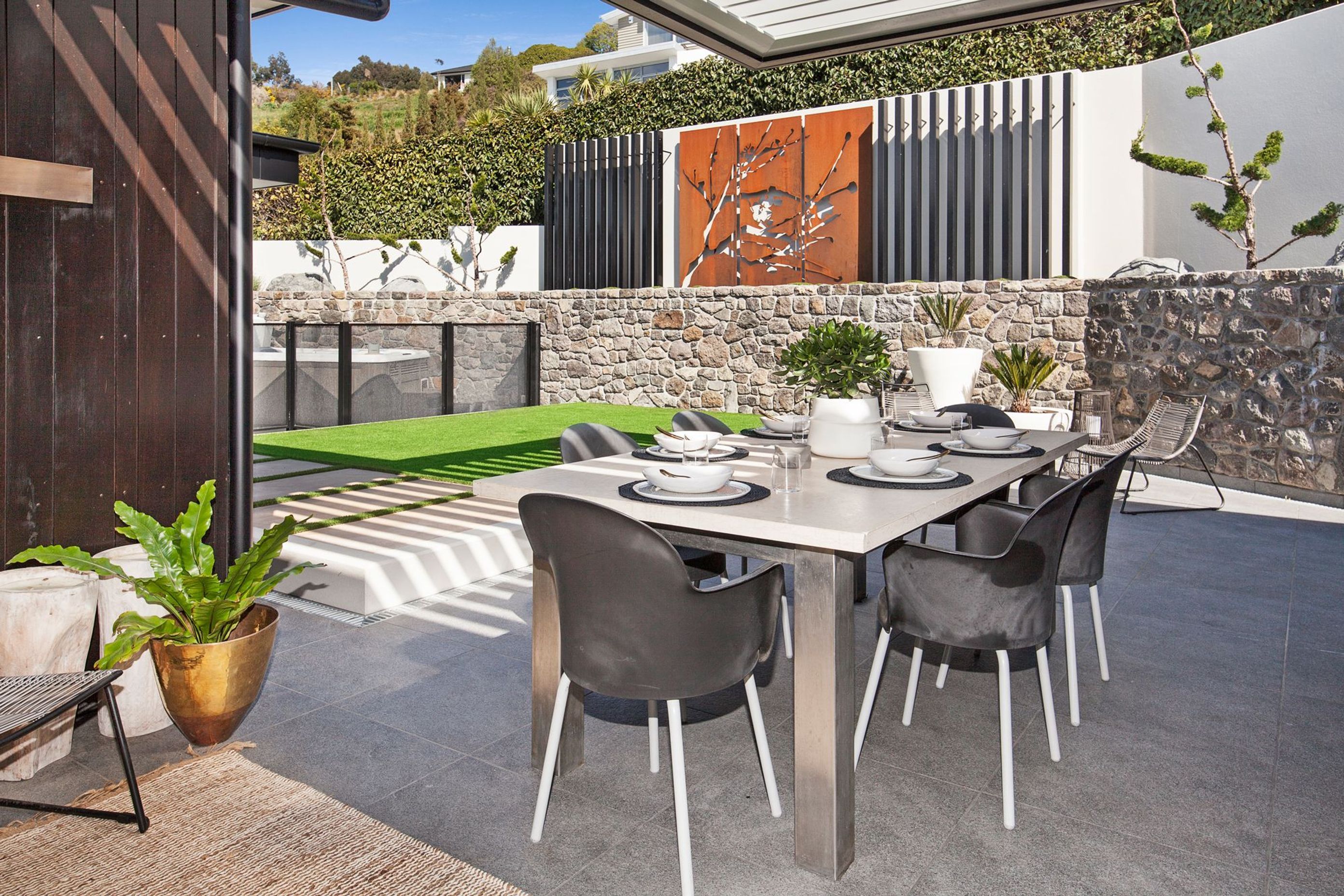DJ Hewitt Show Home