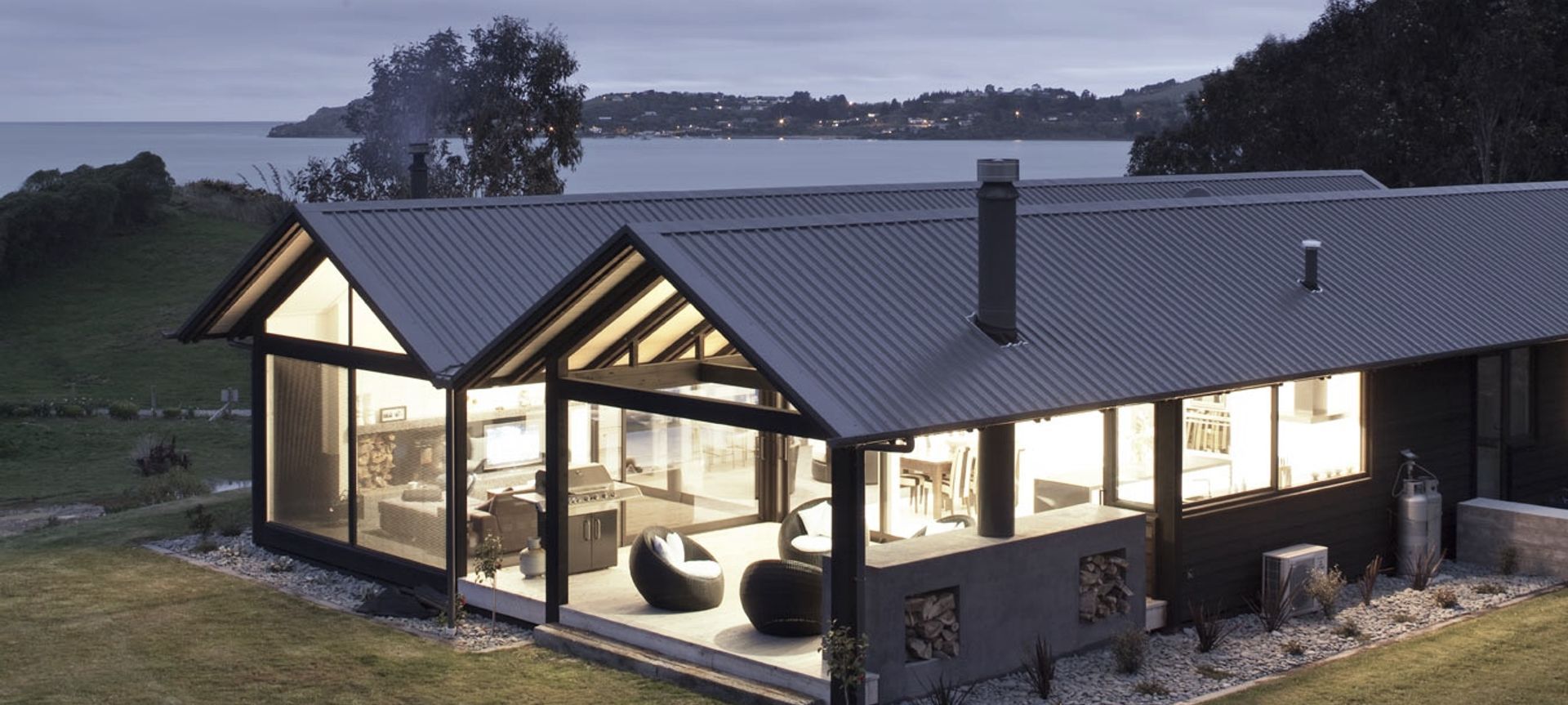Moeraki Bach banner