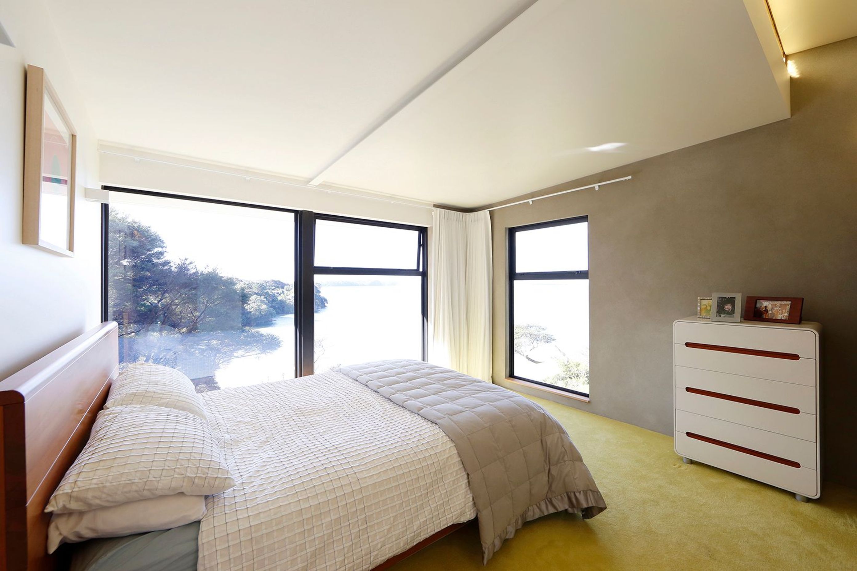 WOOD BAY HOUSE