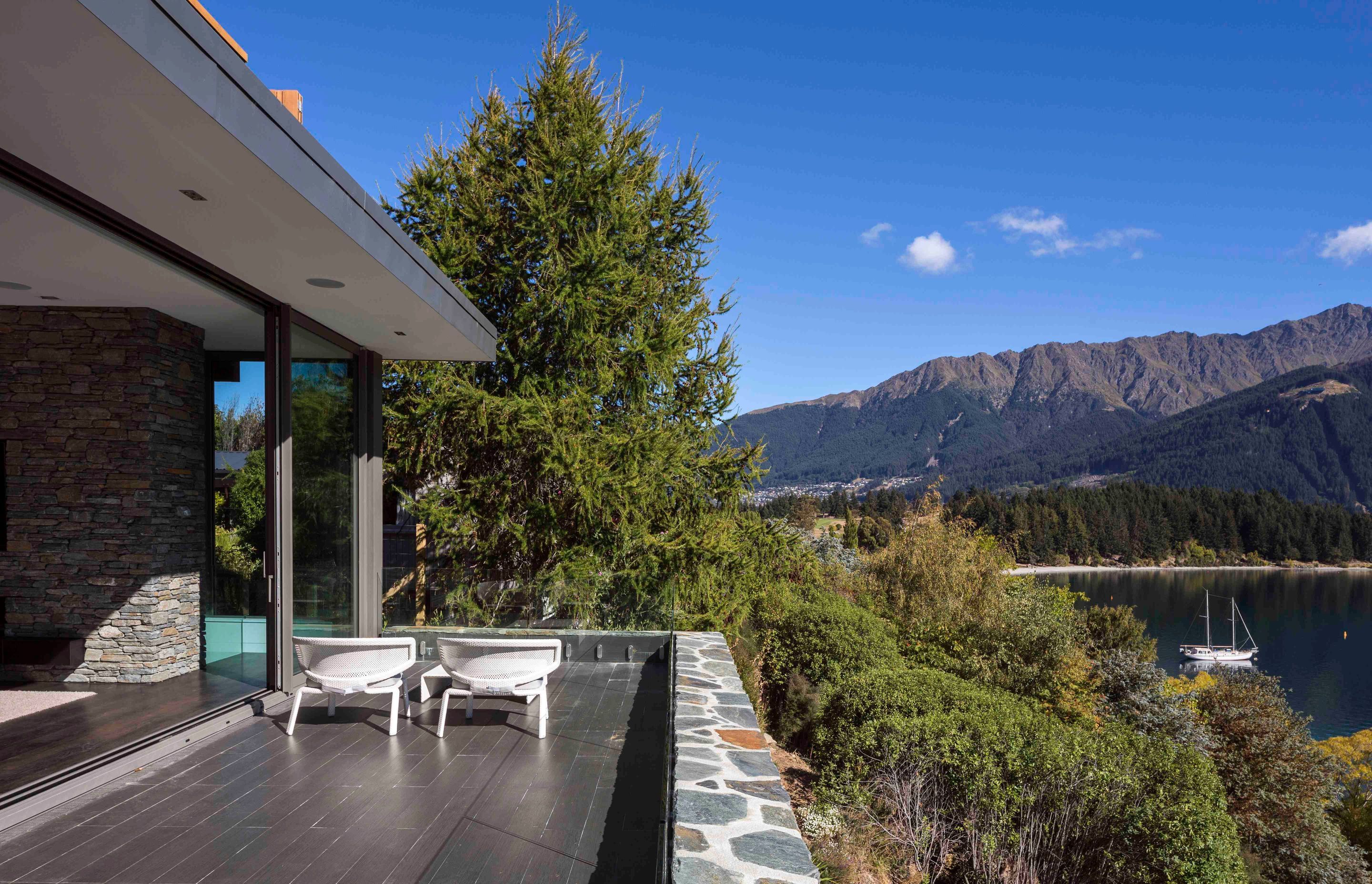 The Oliver House, Kelvin Heights, Queenstown