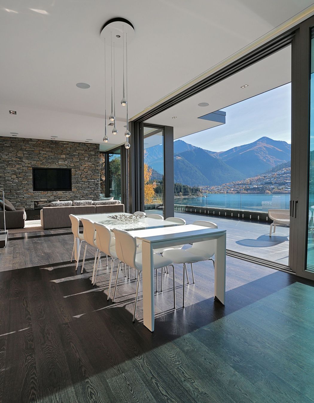 The Oliver House, Kelvin Heights, Queenstown