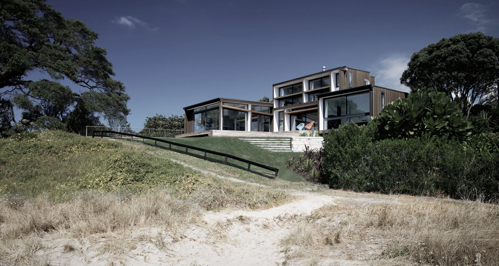 Hahei Beach house banner