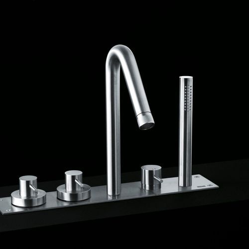 Minimal Deck-mounted Tap Set For Bathtub