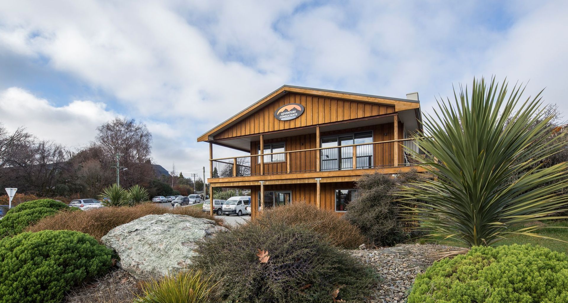 Mountaineering Headquarters banner
