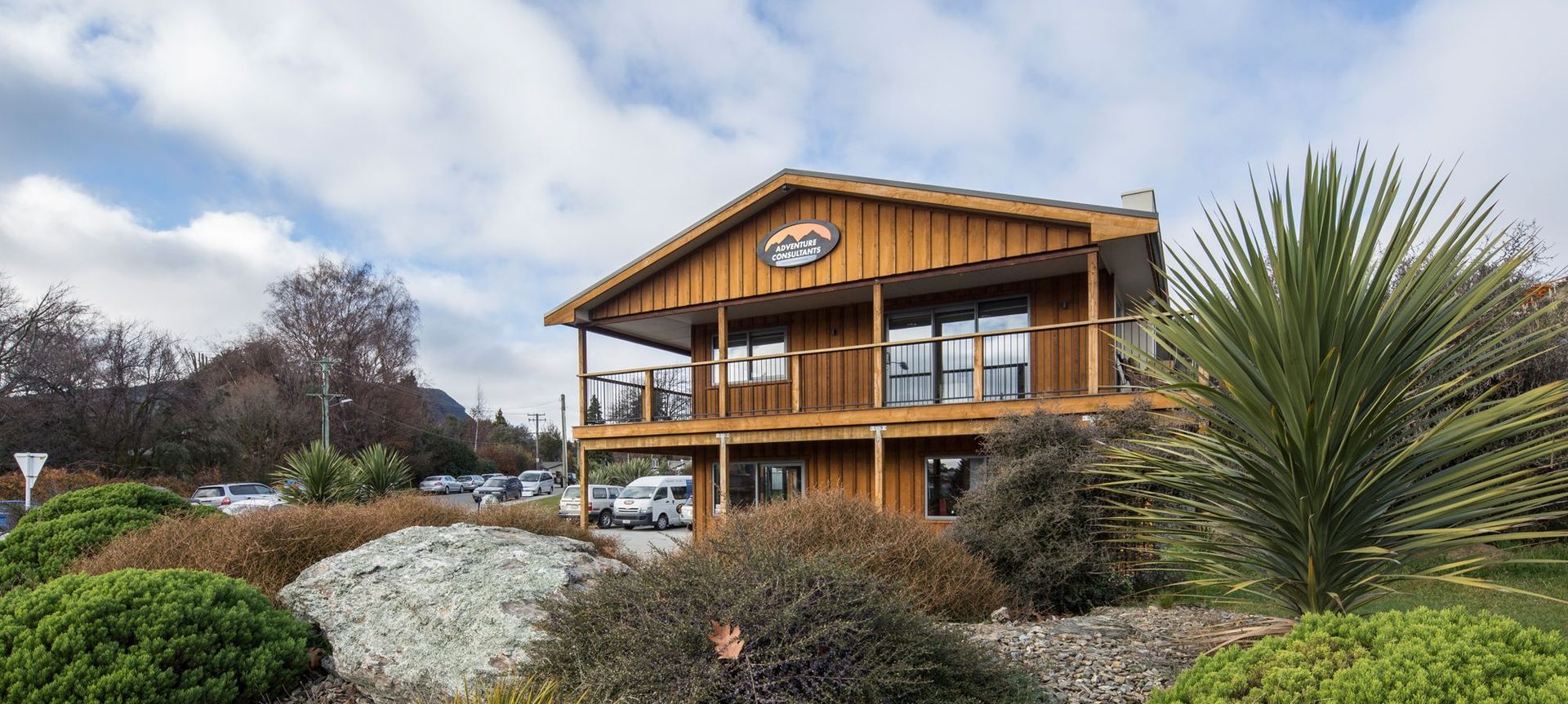 Mountaineering Headquarters banner