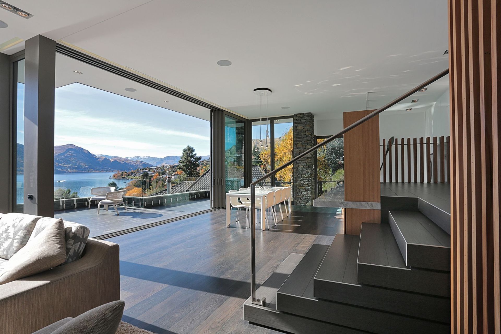 The Oliver House, Kelvin Heights, Queenstown