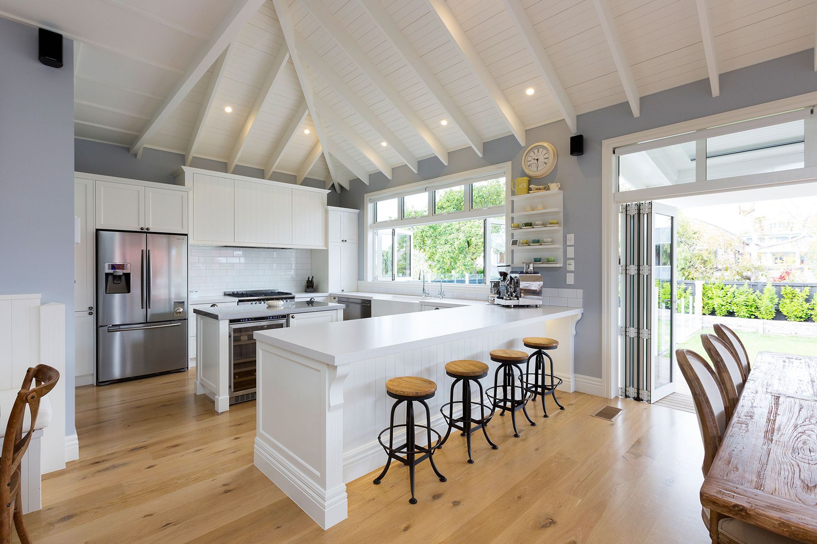 Omanu Beach House