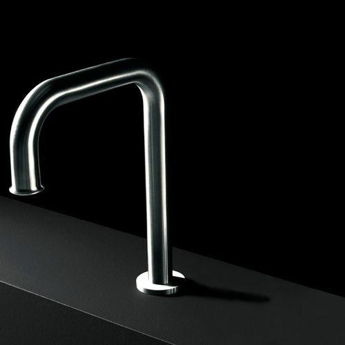 Pipe Top-mounted Spout For Washbasin / Bathtub