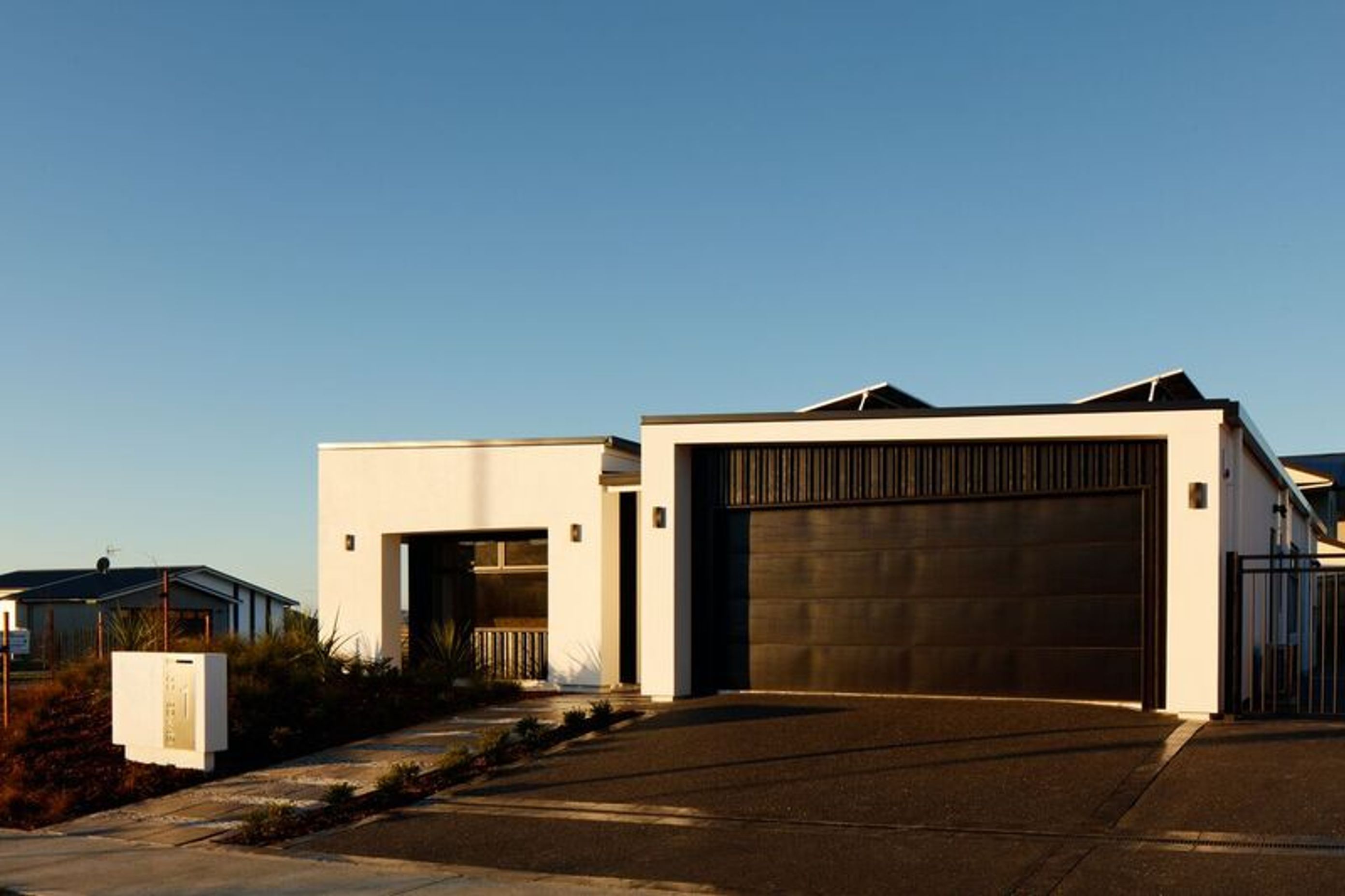 Shannon's Residence, Aotea, Wellington