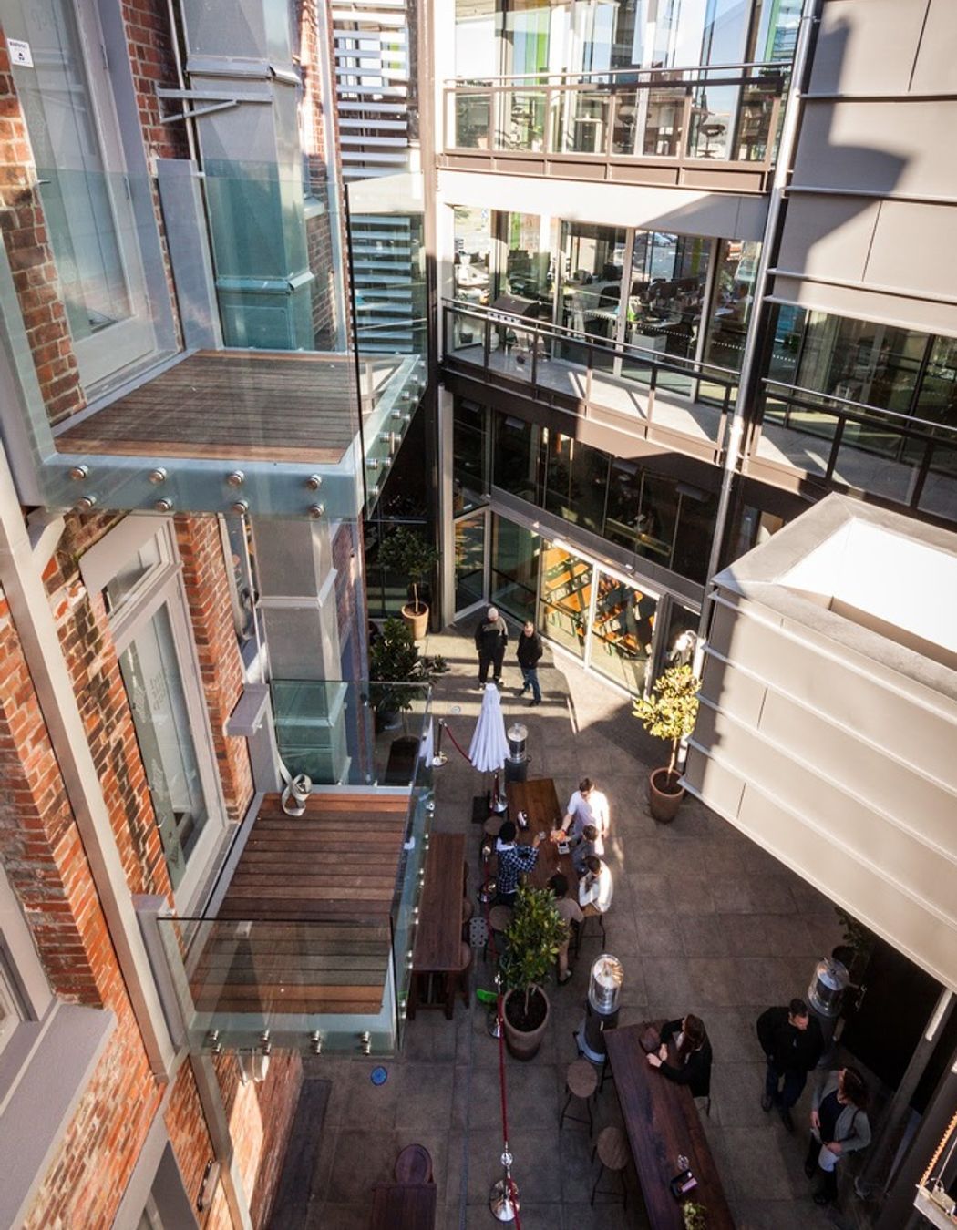 STRANGES & GLENDENNING HILL BUILDING