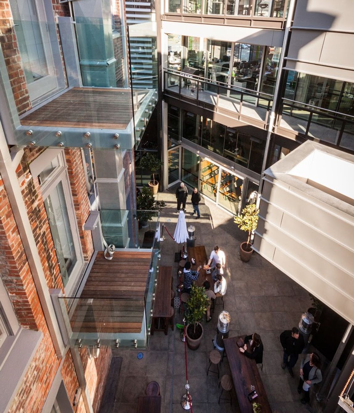 STRANGES & GLENDENNING HILL BUILDING