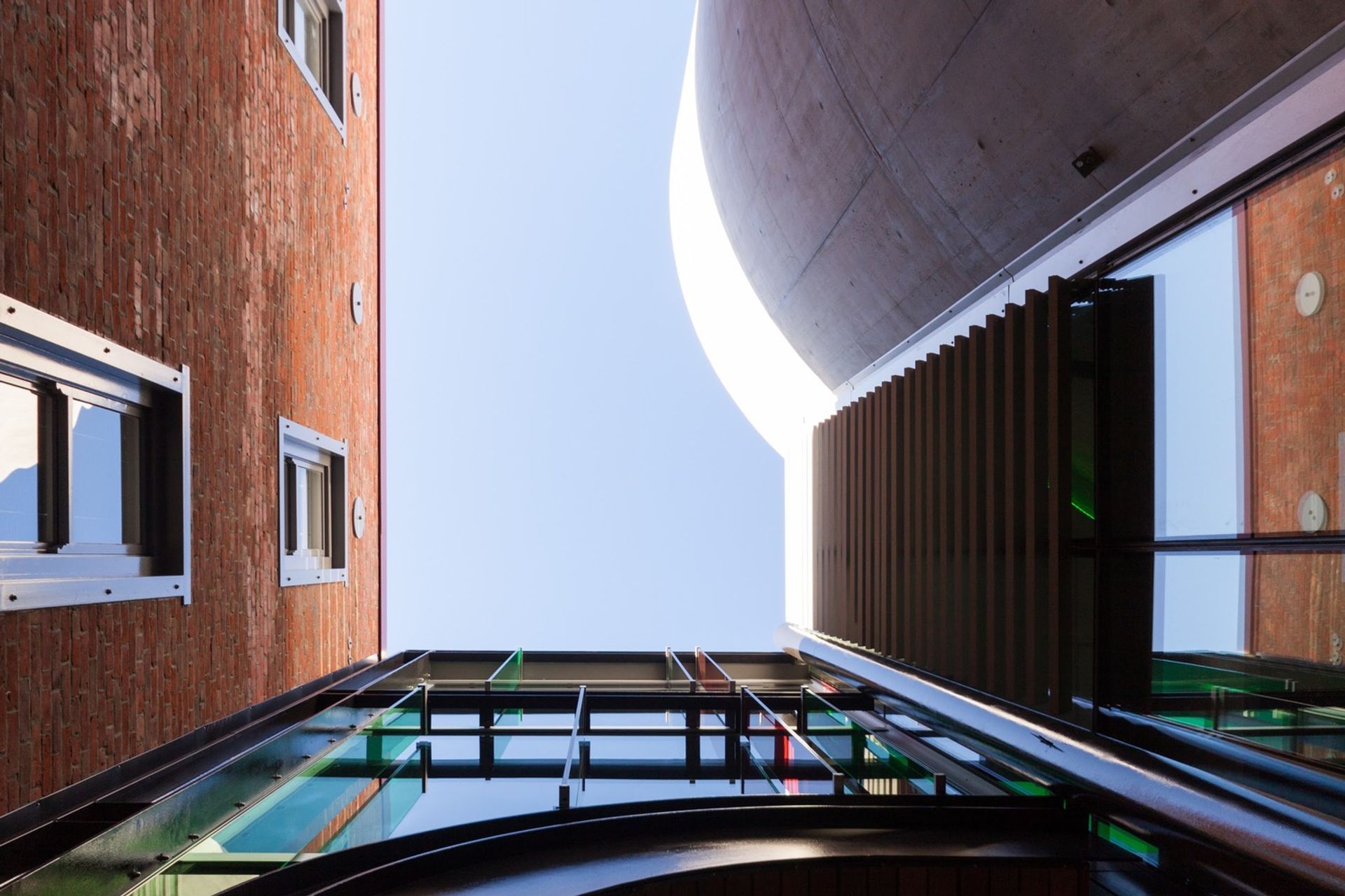 STRANGES & GLENDENNING HILL BUILDING