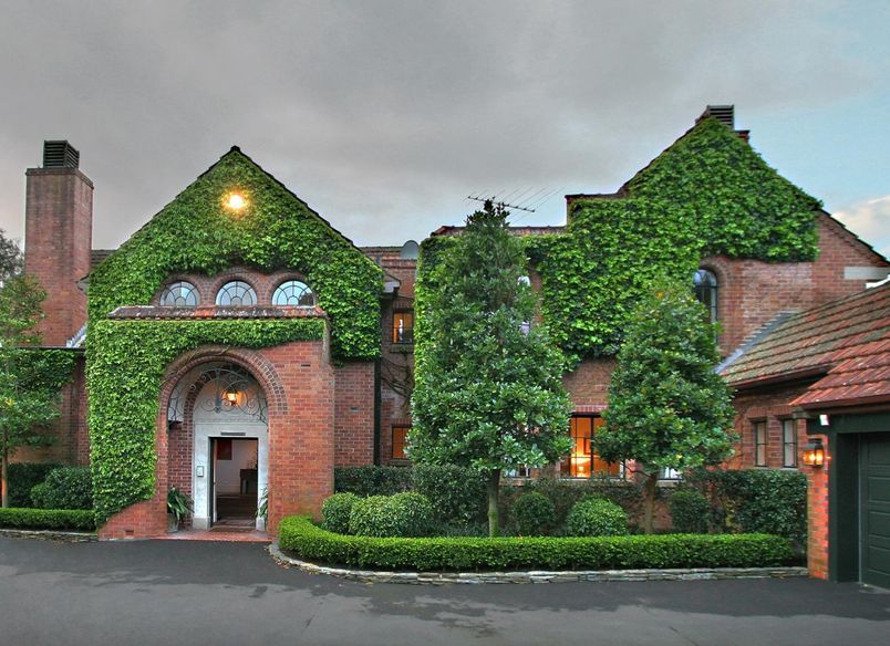 Godden Crescent House