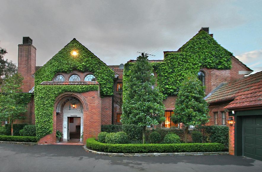 Godden Crescent House