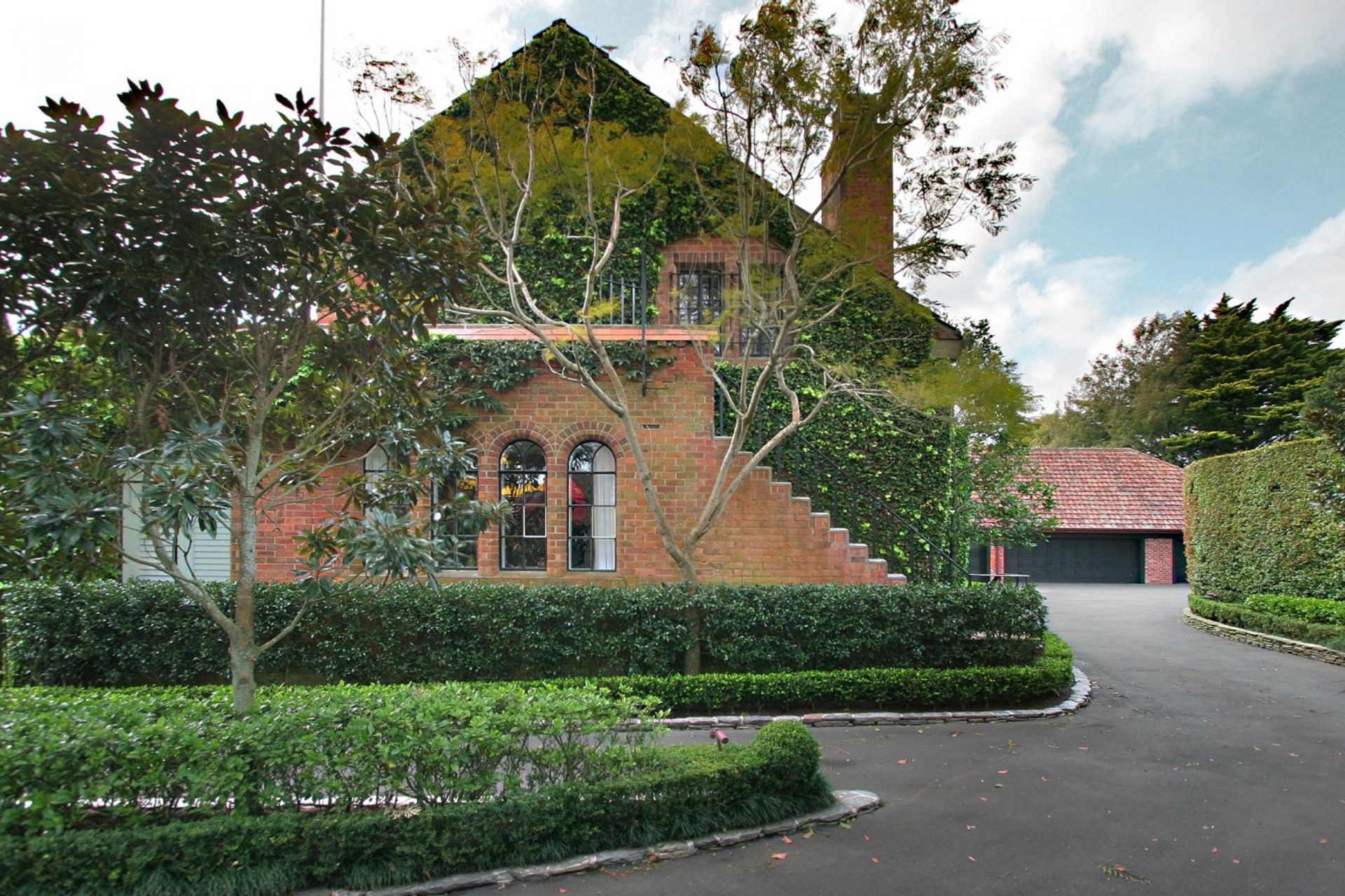 Godden Crescent House