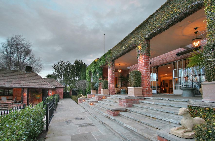 Godden Crescent House
