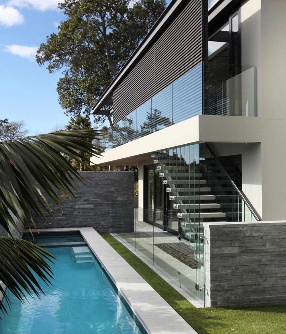 Horizontal House