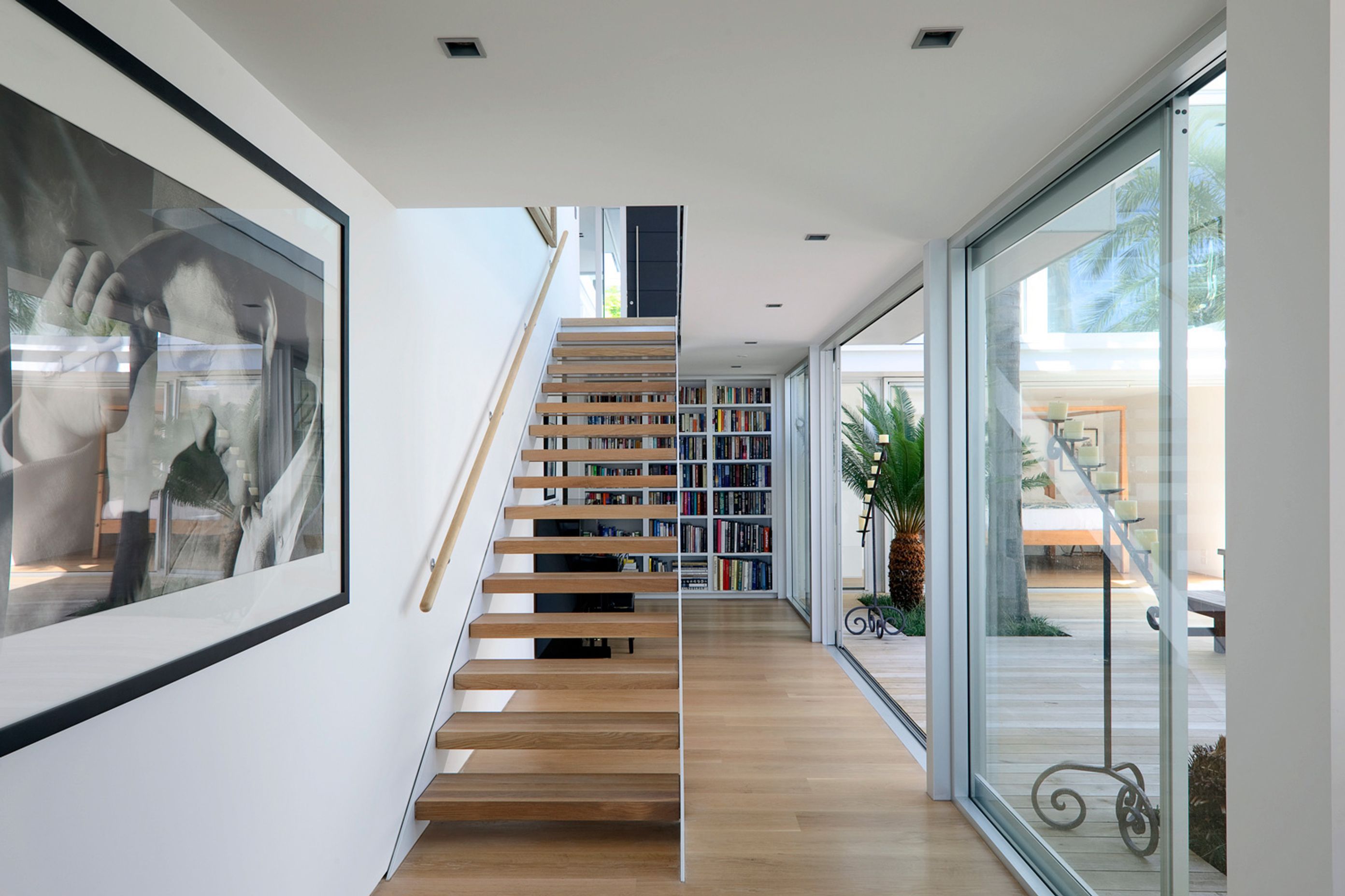 TAKAPUNA BEACH HOUSE