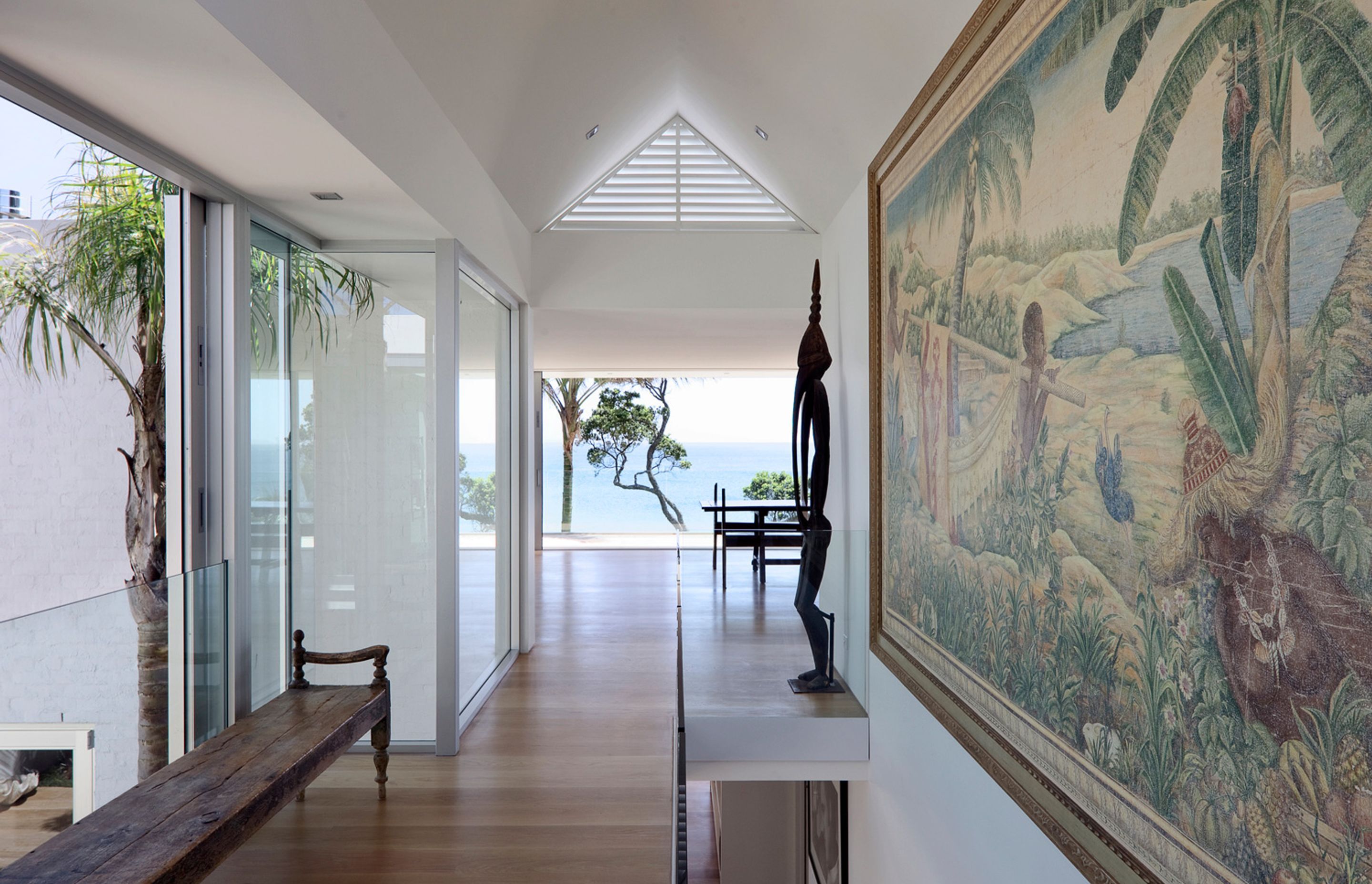 TAKAPUNA BEACH HOUSE