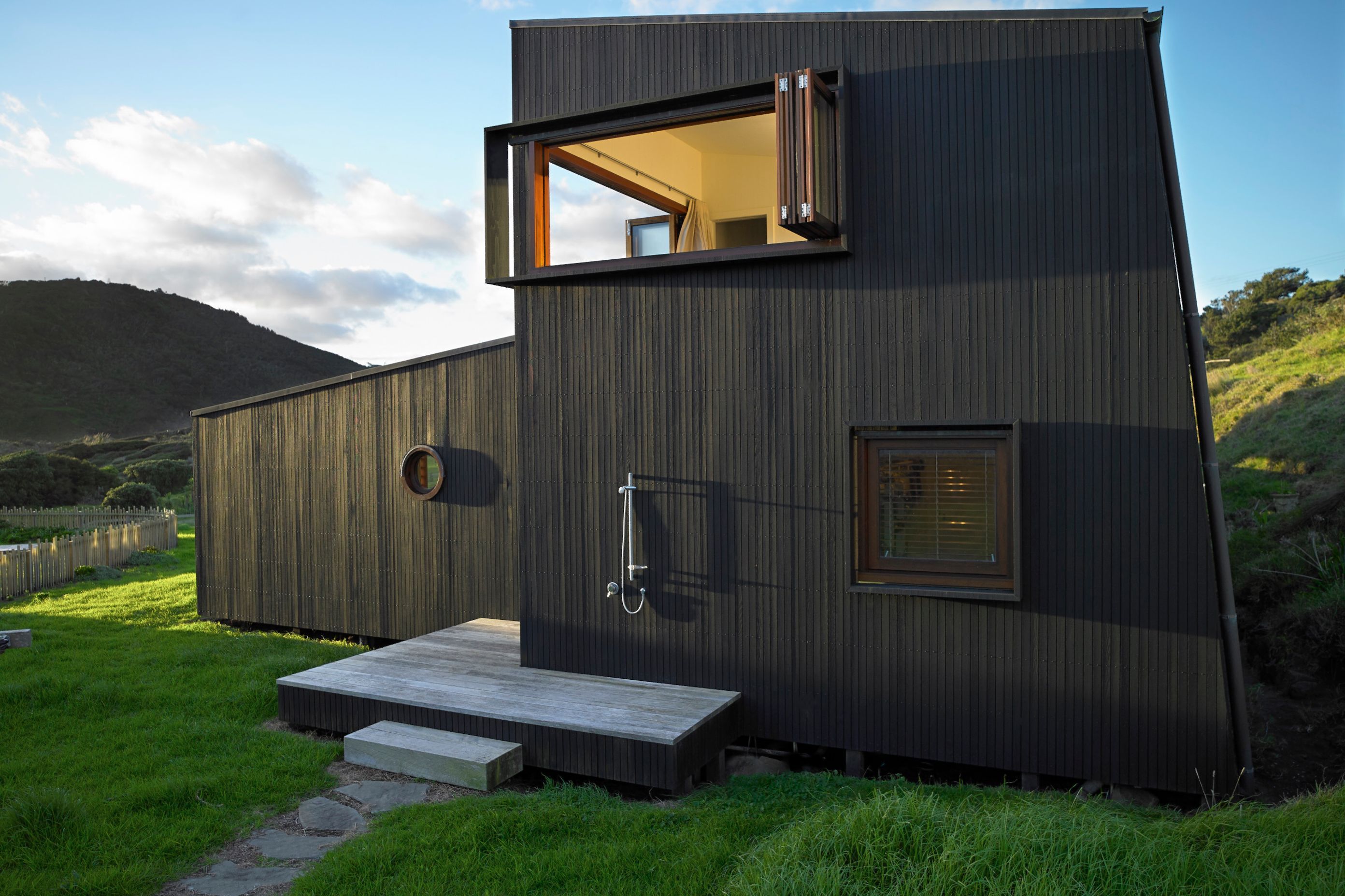 Te Henga House