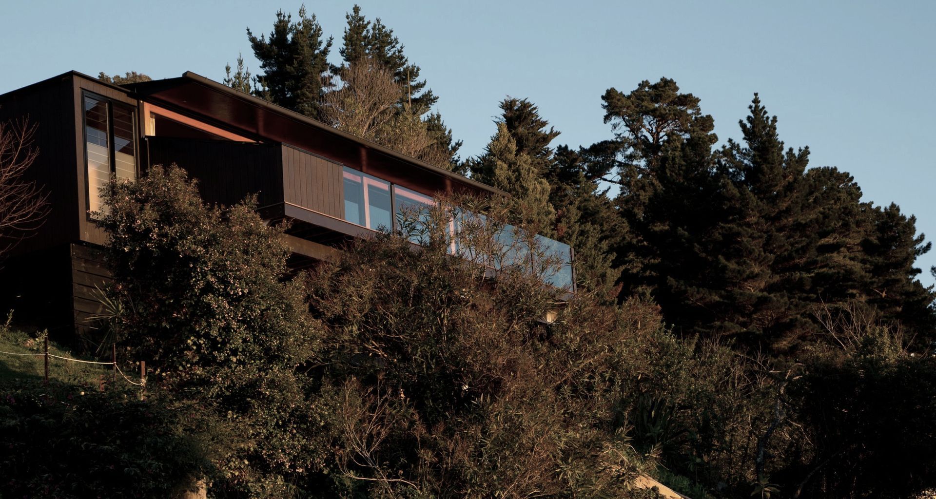 Coastal Retreat - Thornton Bay banner