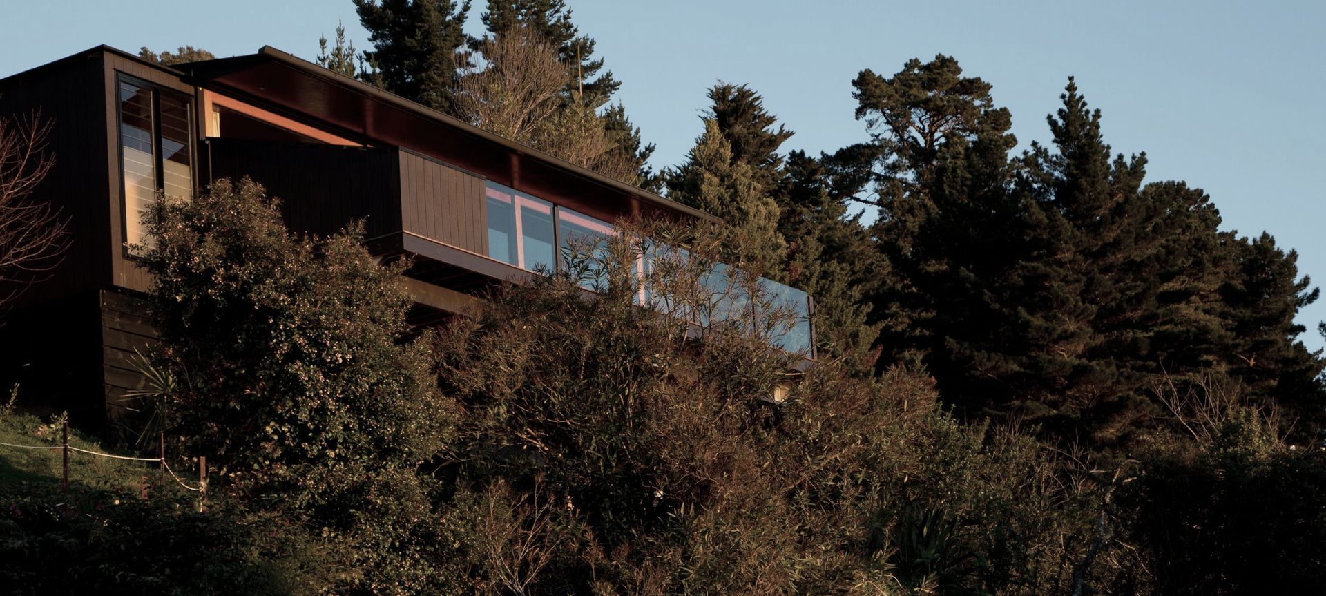 Coastal Retreat - Thornton Bay banner