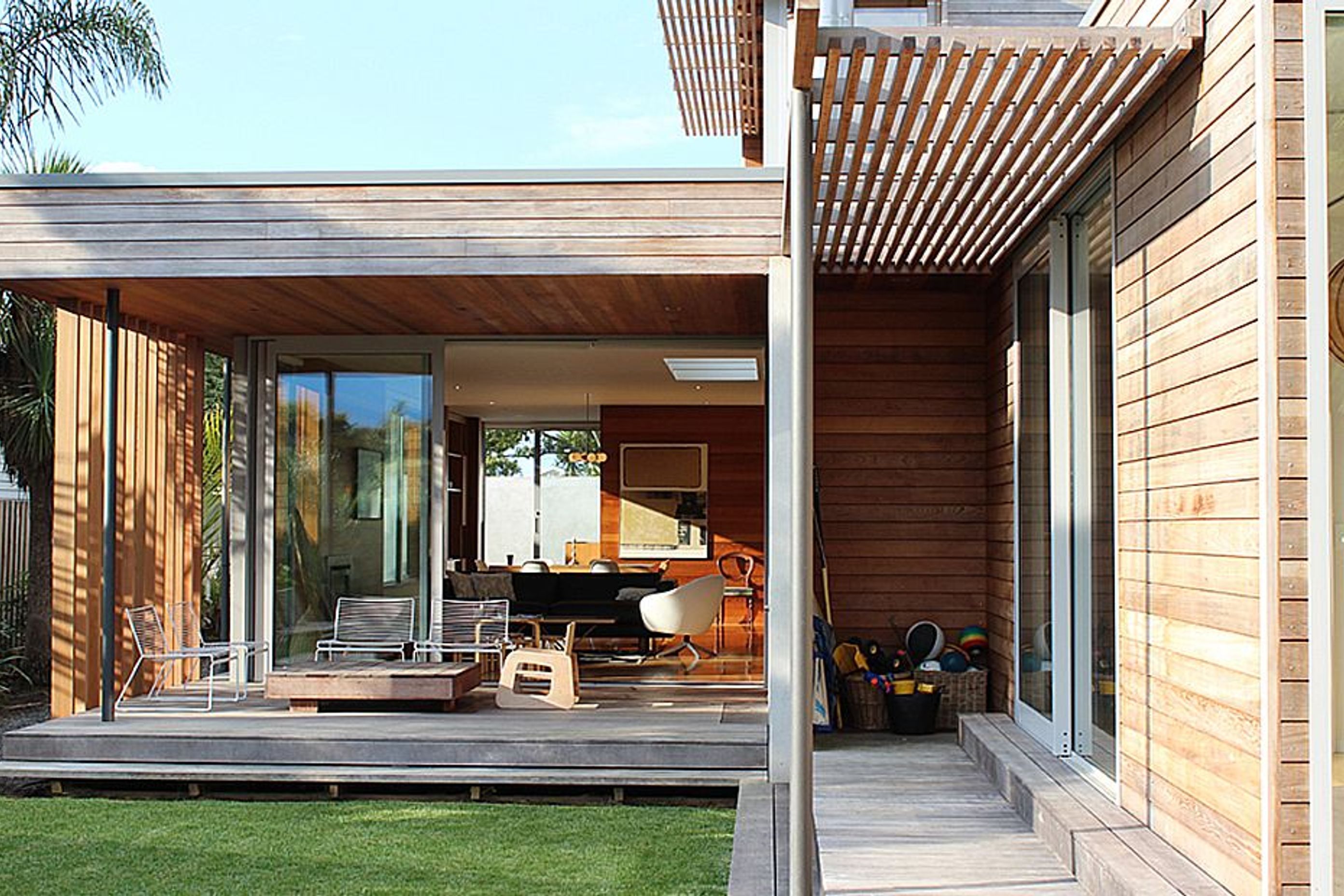Tirotai House