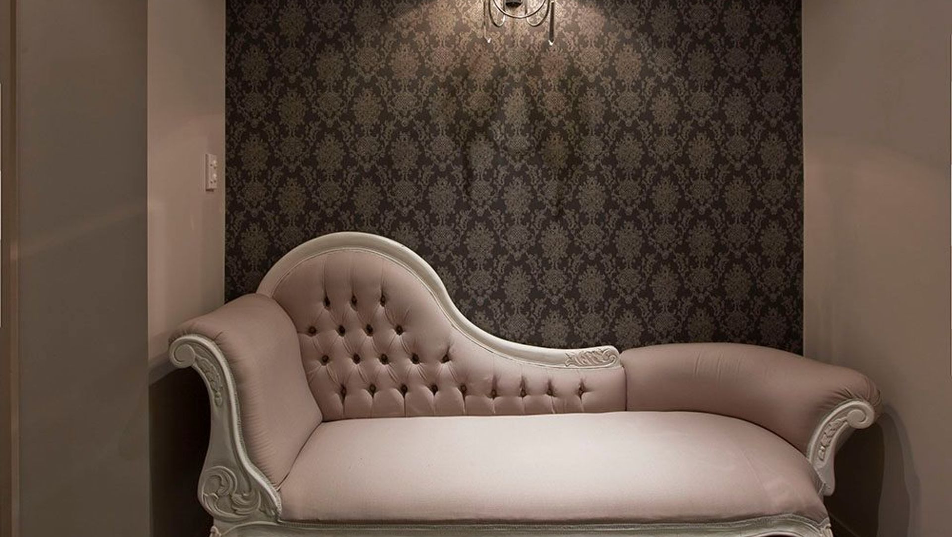 The Beauty Room banner