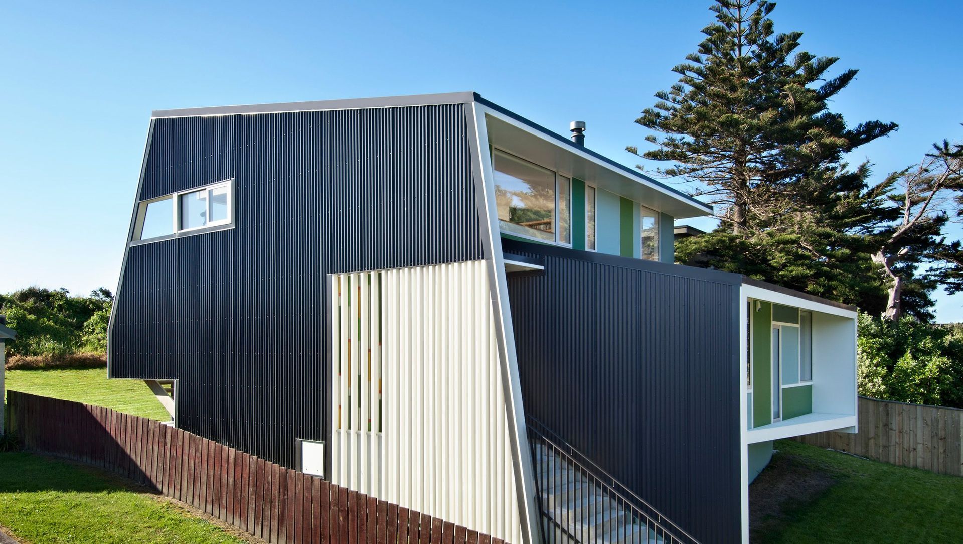 Tutere House banner