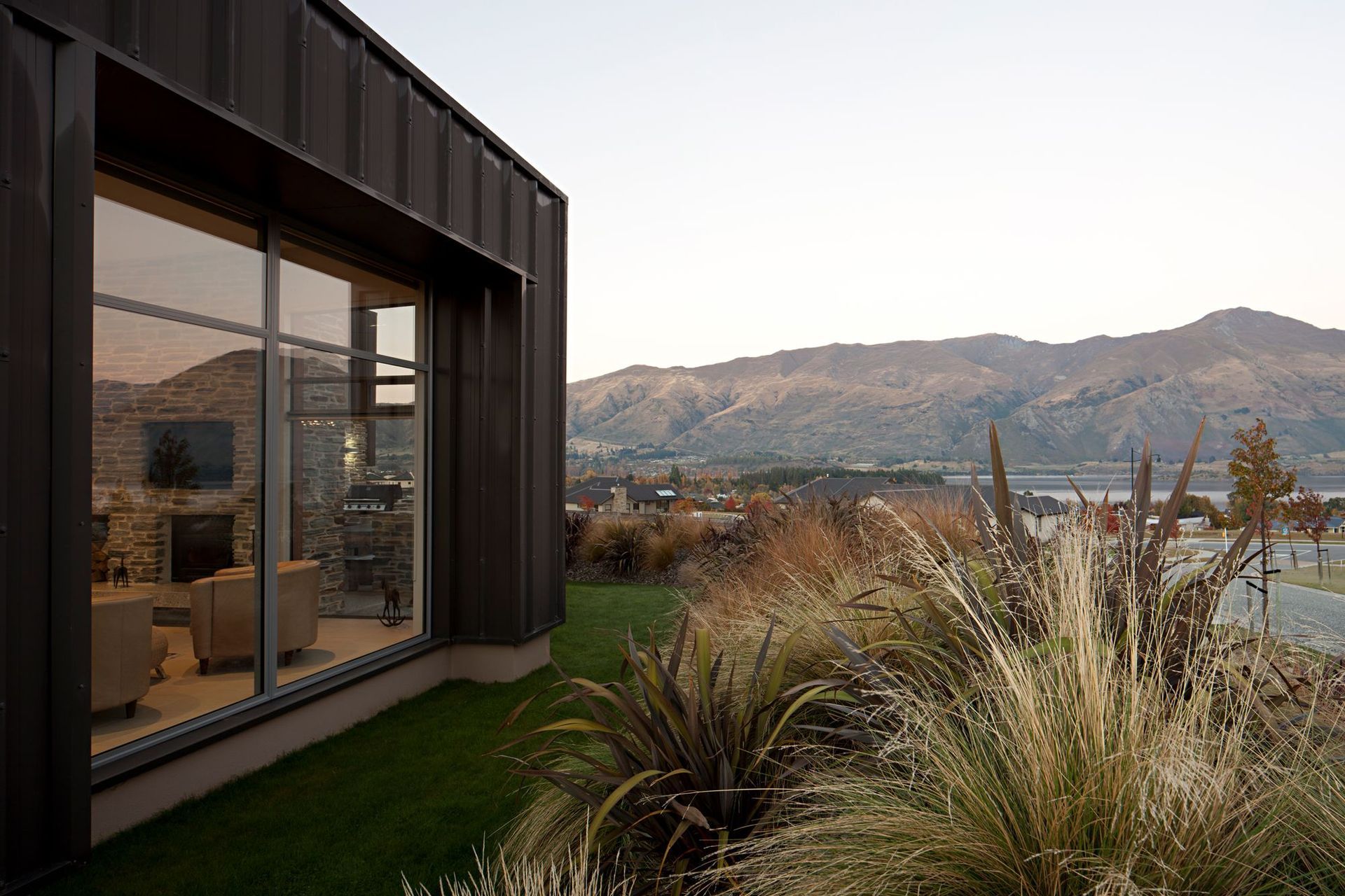 Peninsula Bay Residence