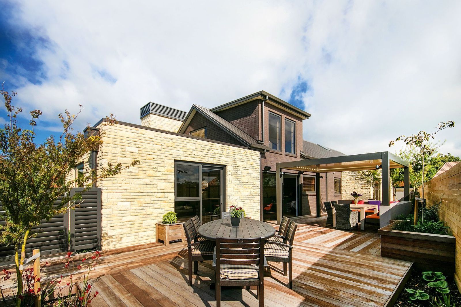 Peter Vossen Builders Ltd.