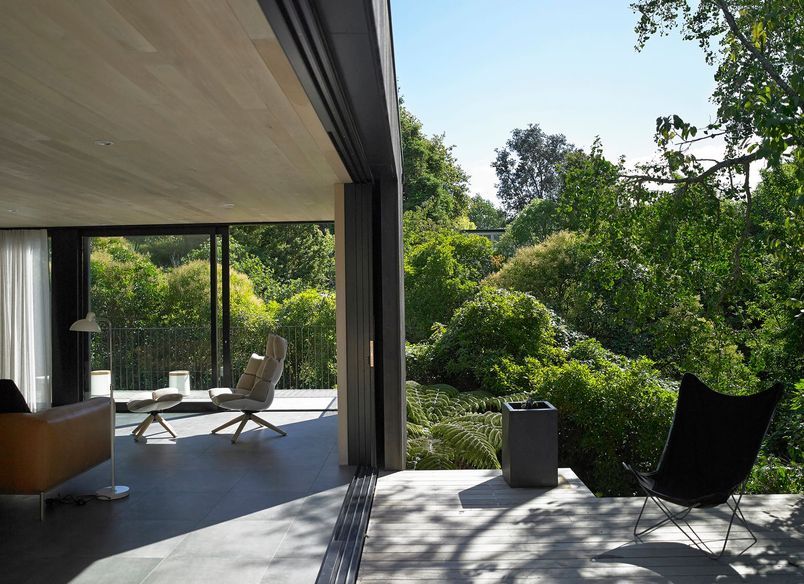 Waiatarua House