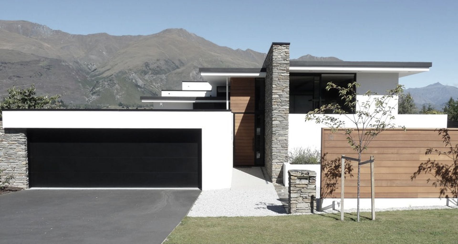 Lakeside House banner
