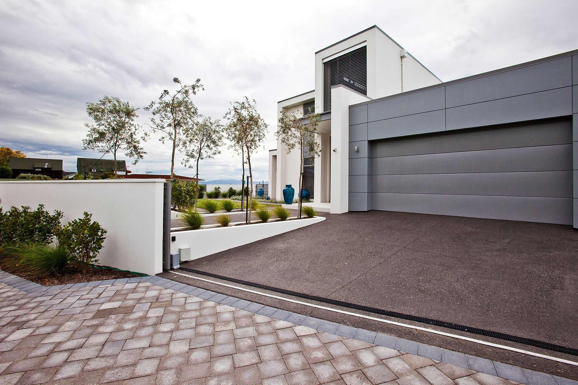Woods Avenue Residence