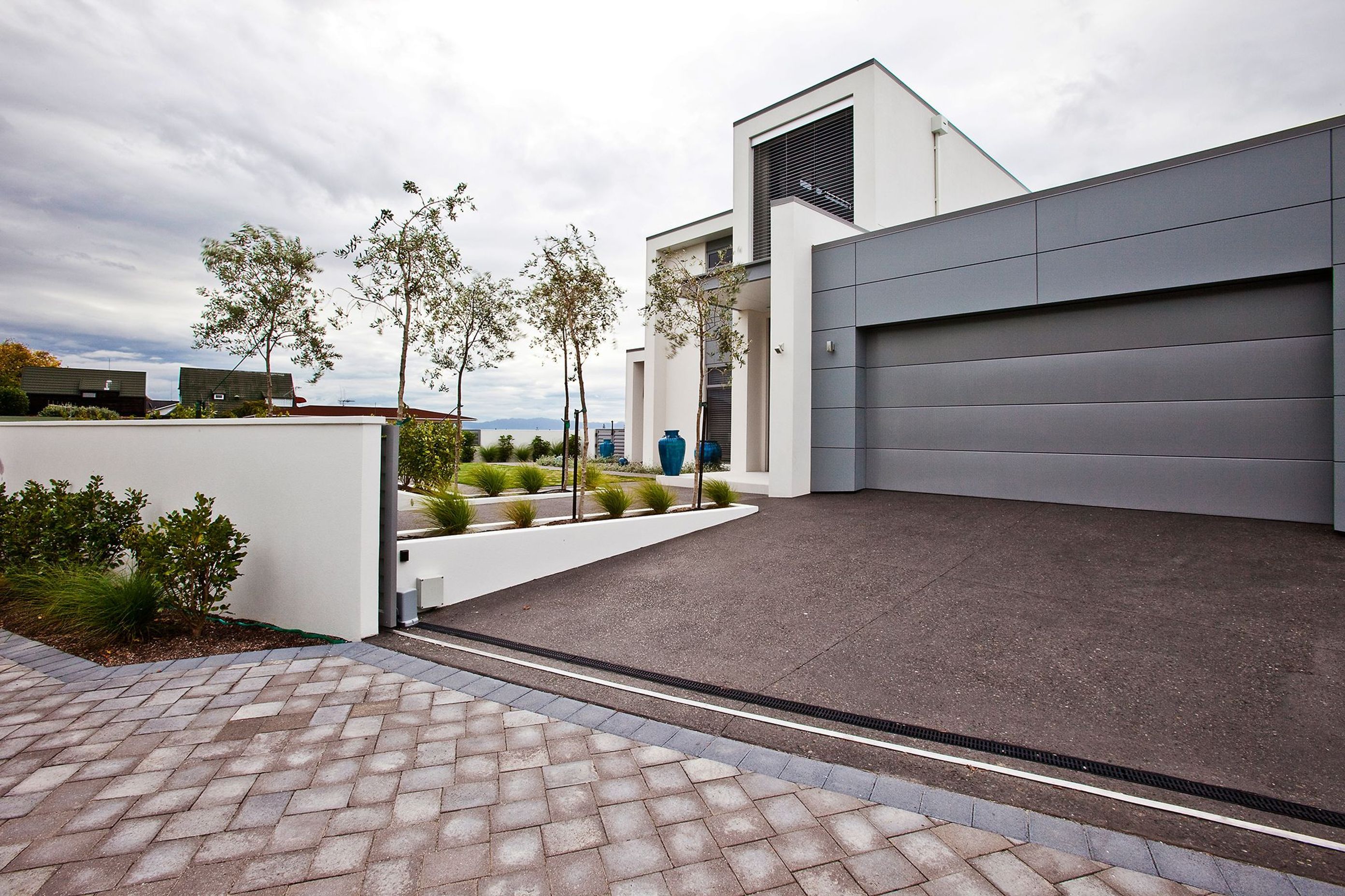 Woods Avenue Residence
