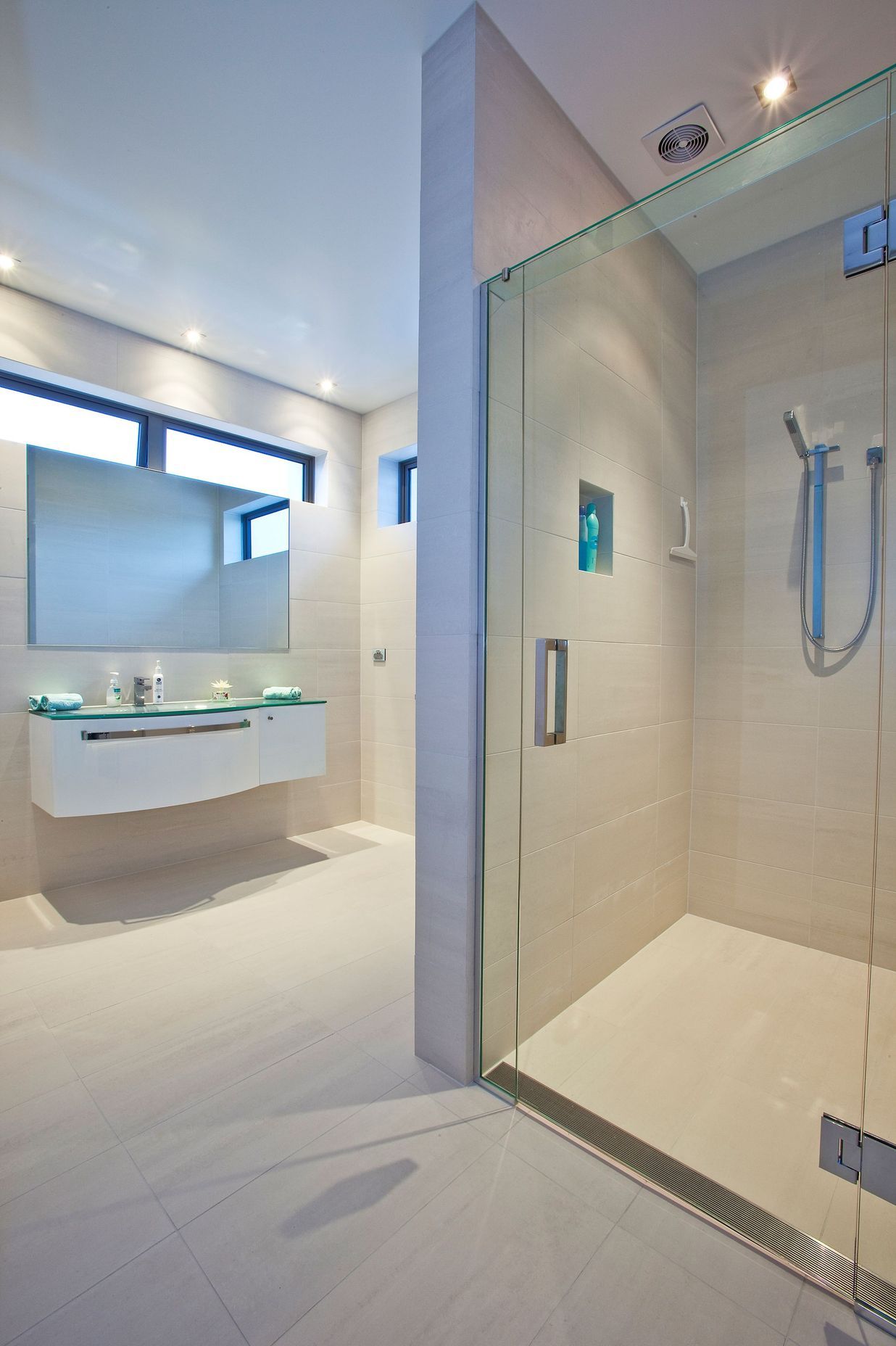 Woods Avenue Residence
