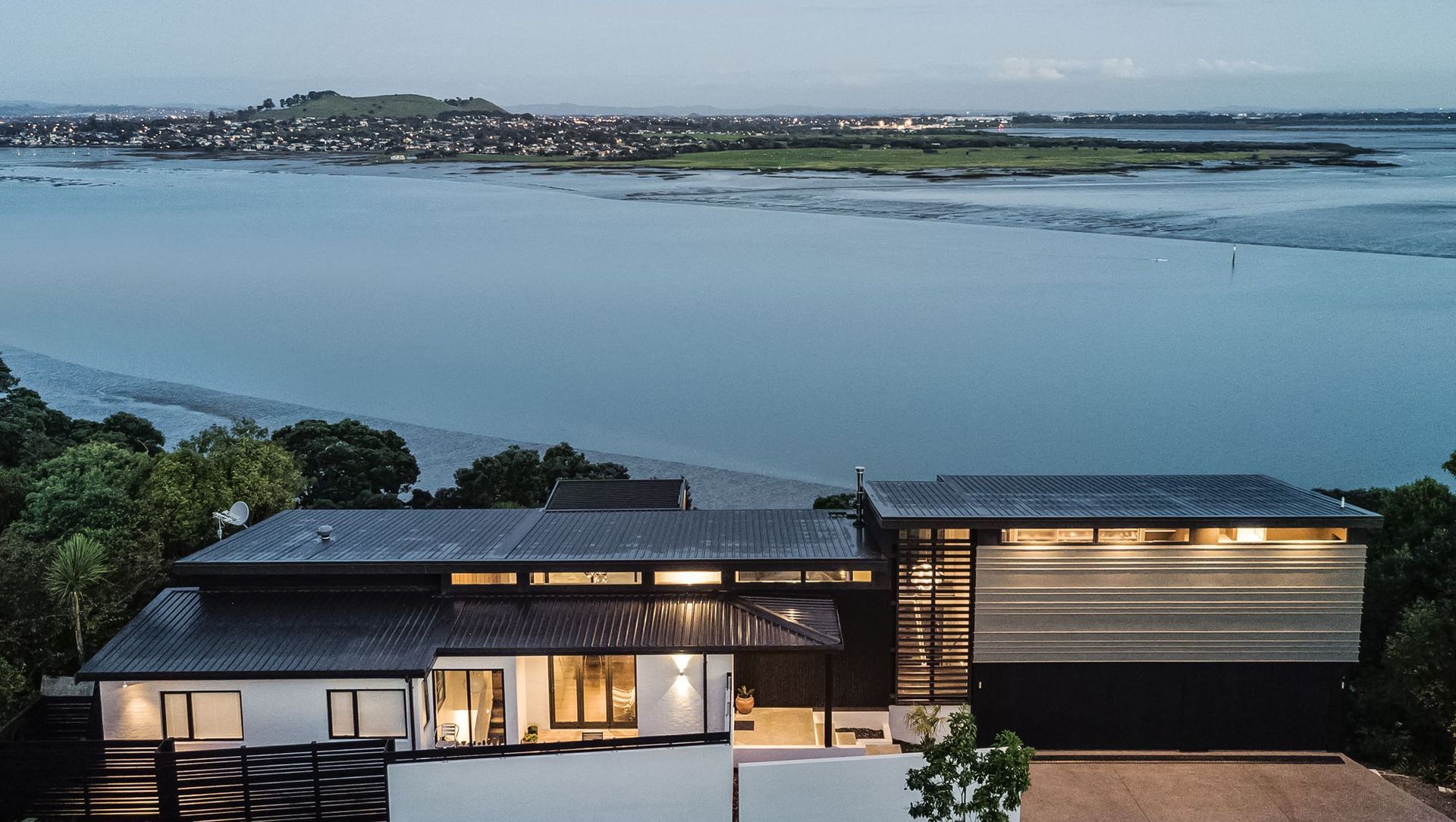 Grannys Bay Residence banner