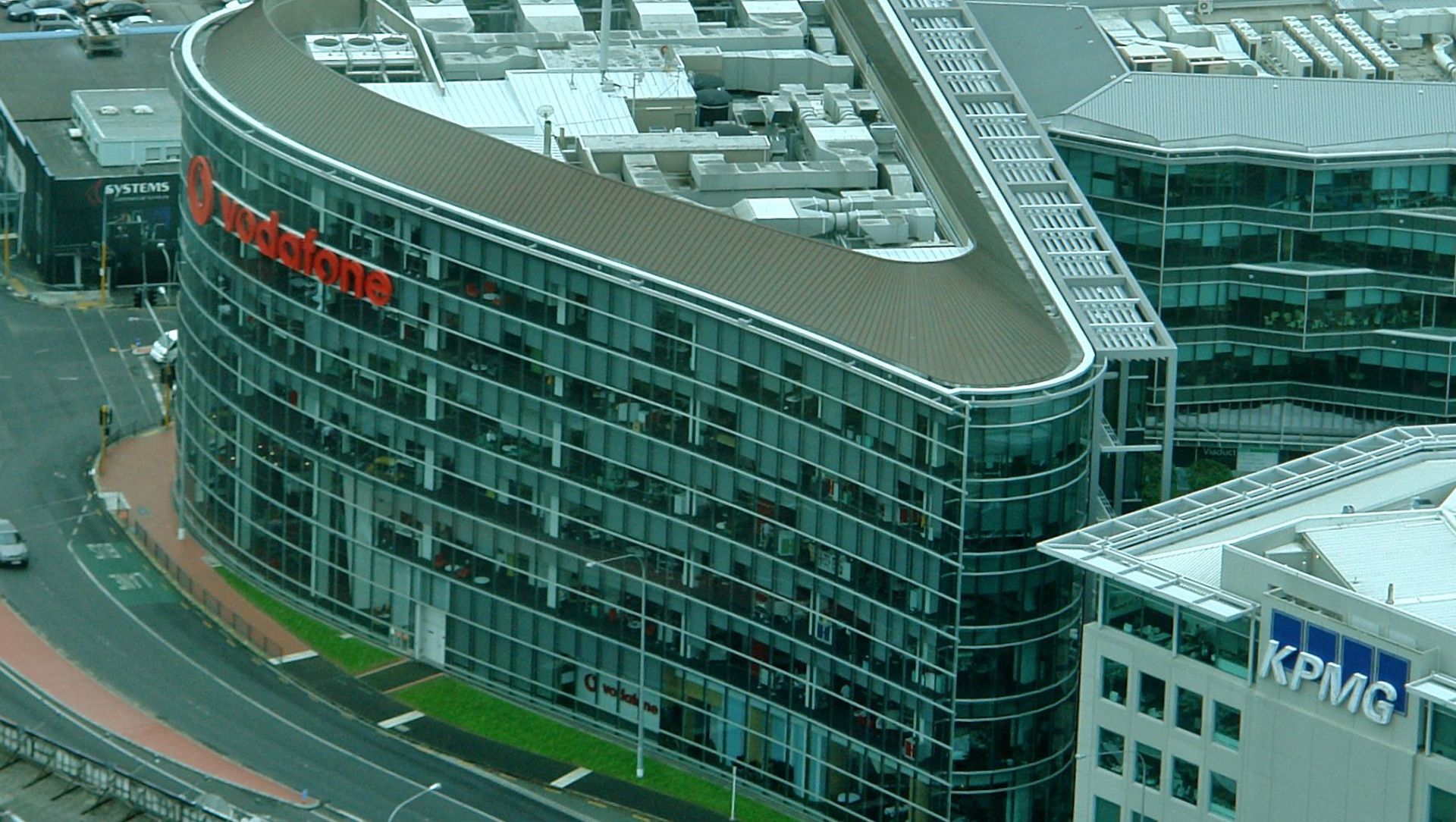 Vodafone Head Office - Smart Tray Custom Roofing banner