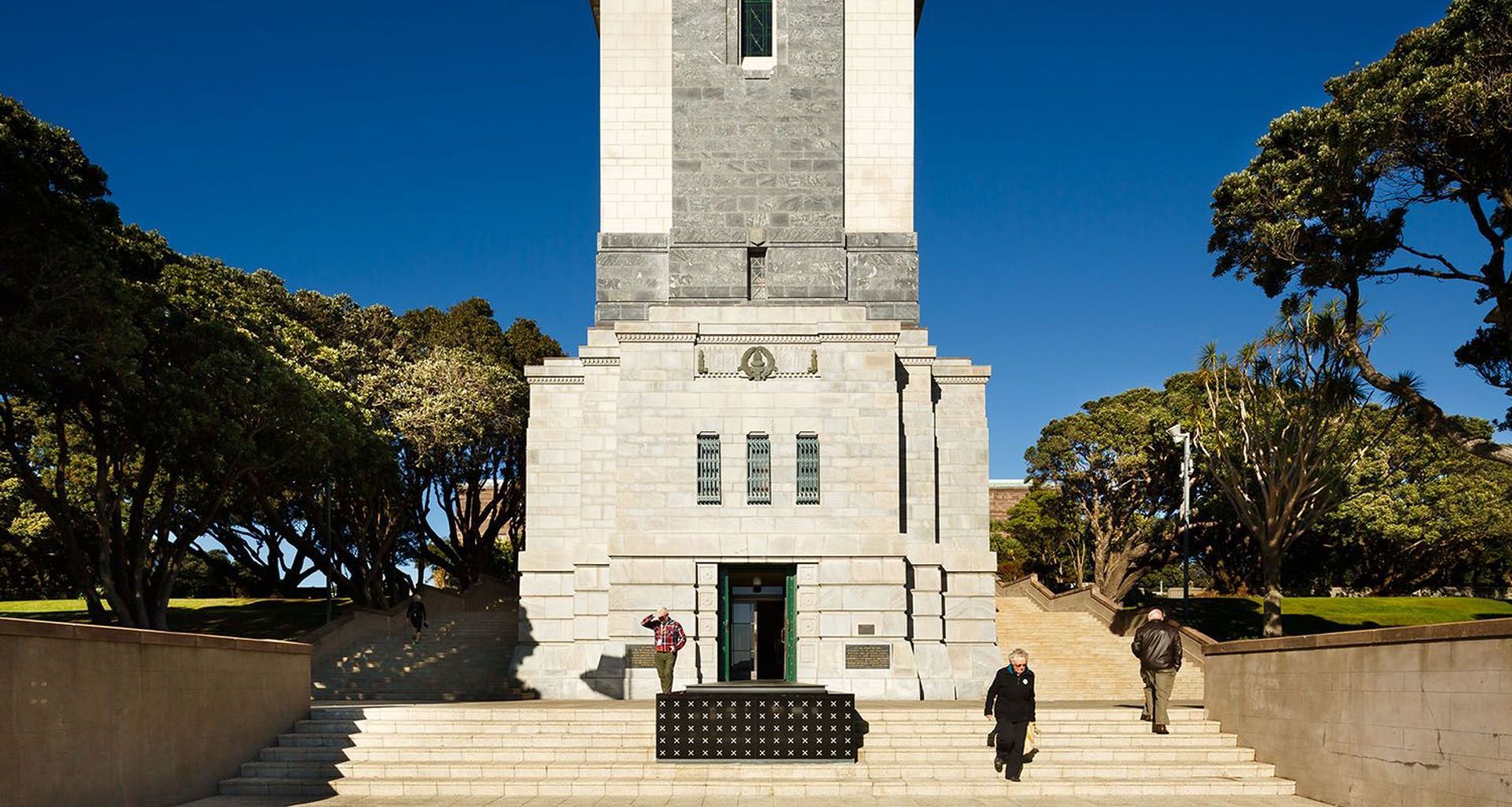 Carillon, Hall of Memories and Tomb of the Unknown Warrior banner
