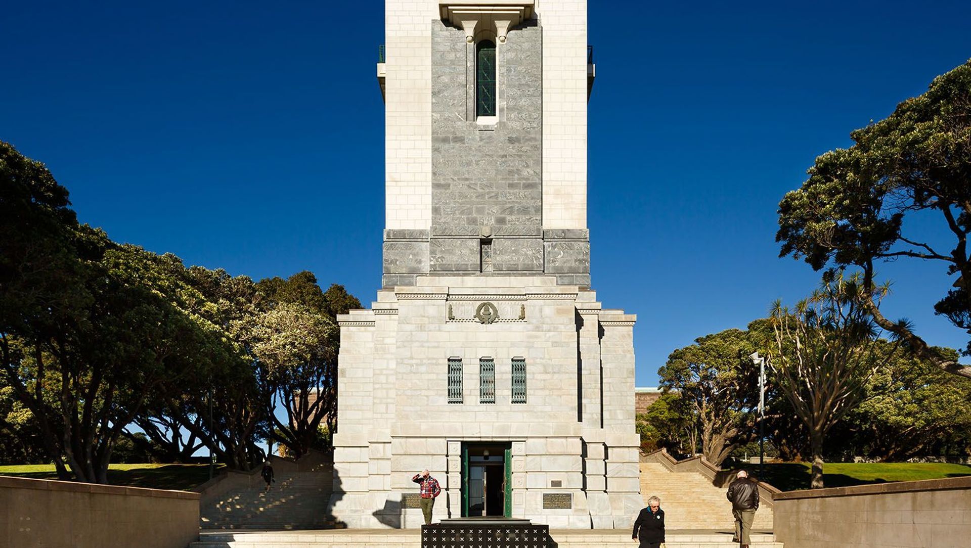 Carillon, Hall of Memories and Tomb of the Unknown Warrior banner